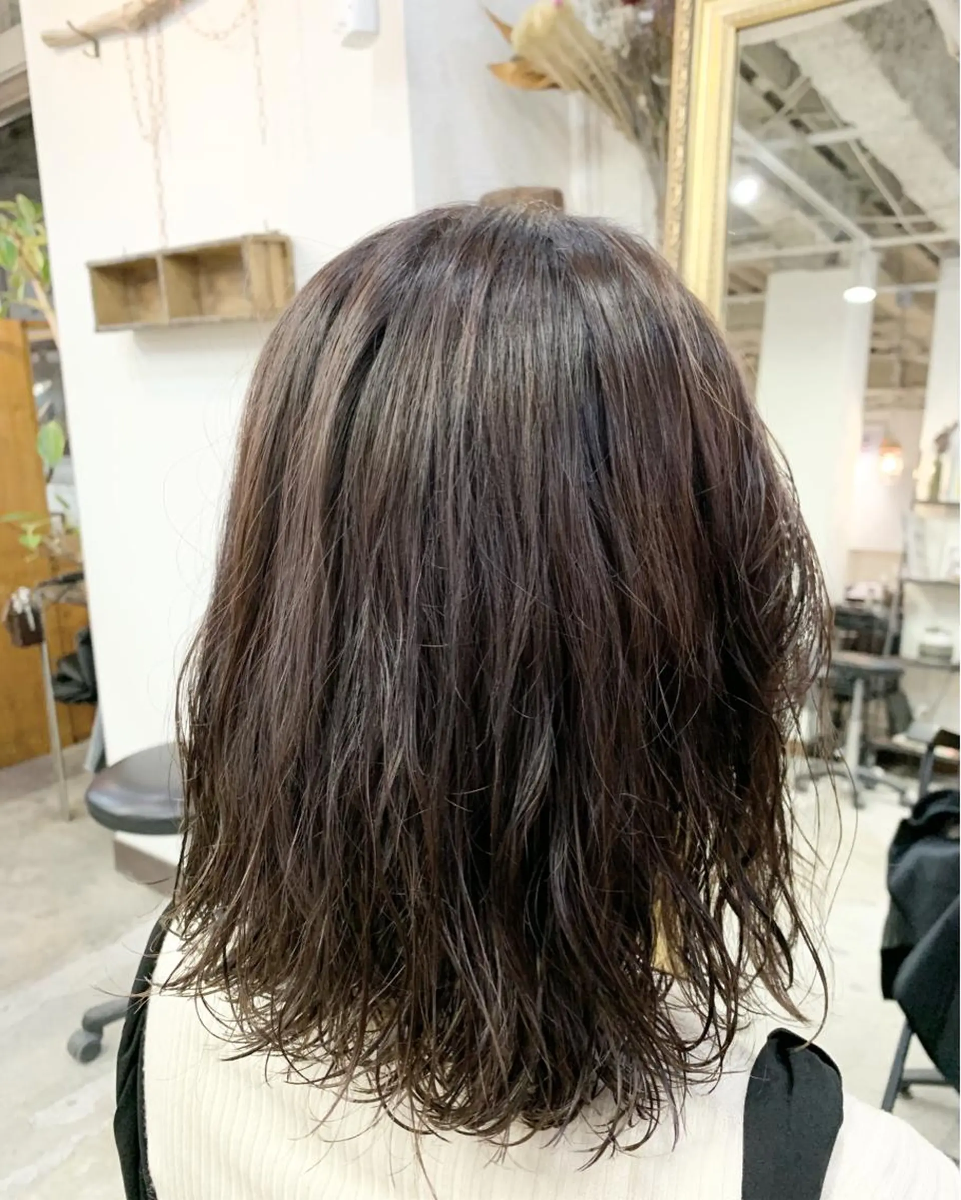 ミディアム カラー パーマ LEB所属・下河 宗太のヘアスタイル