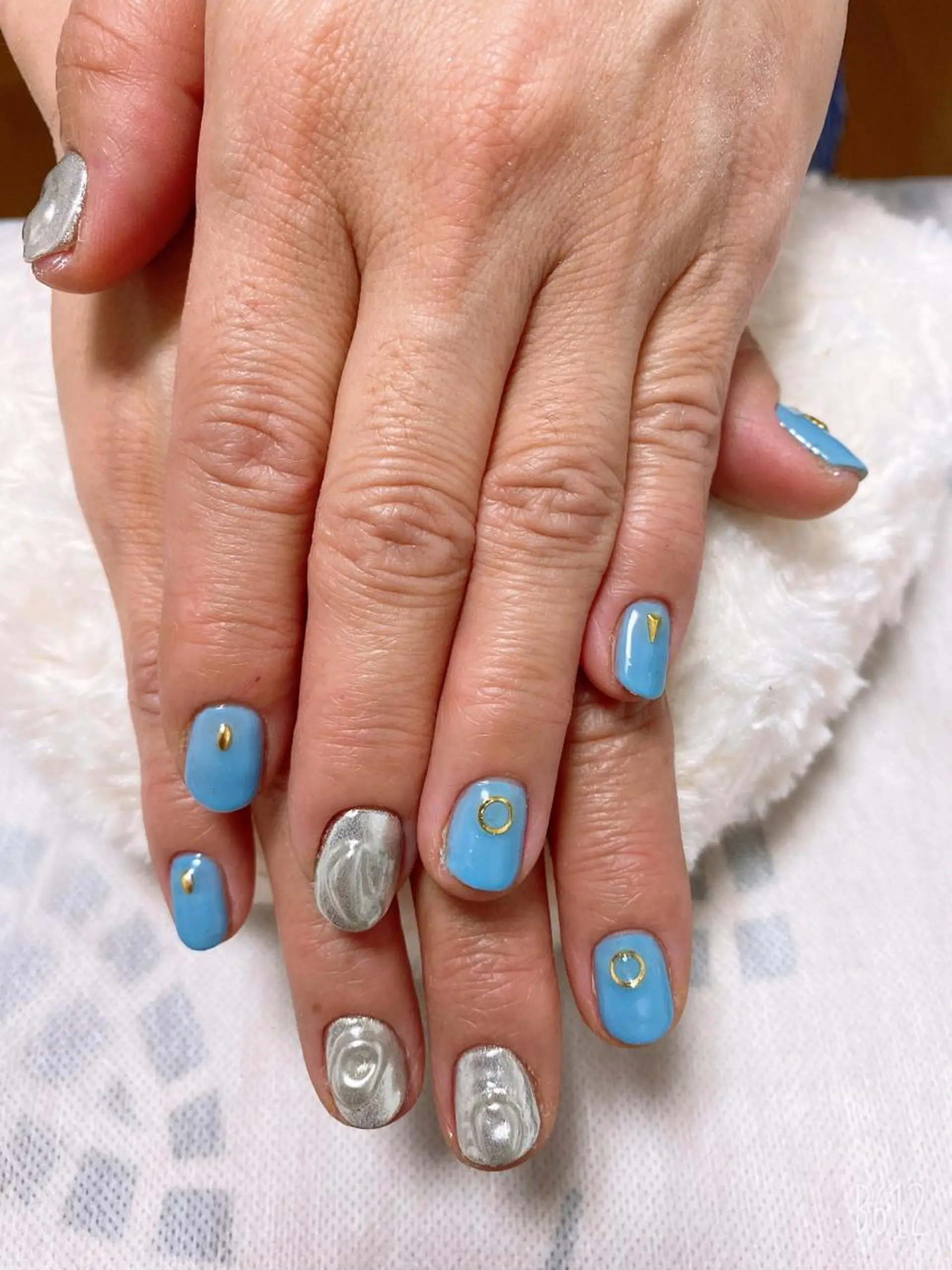 ネイル The Best Beauty受付担当のヘアスタイル