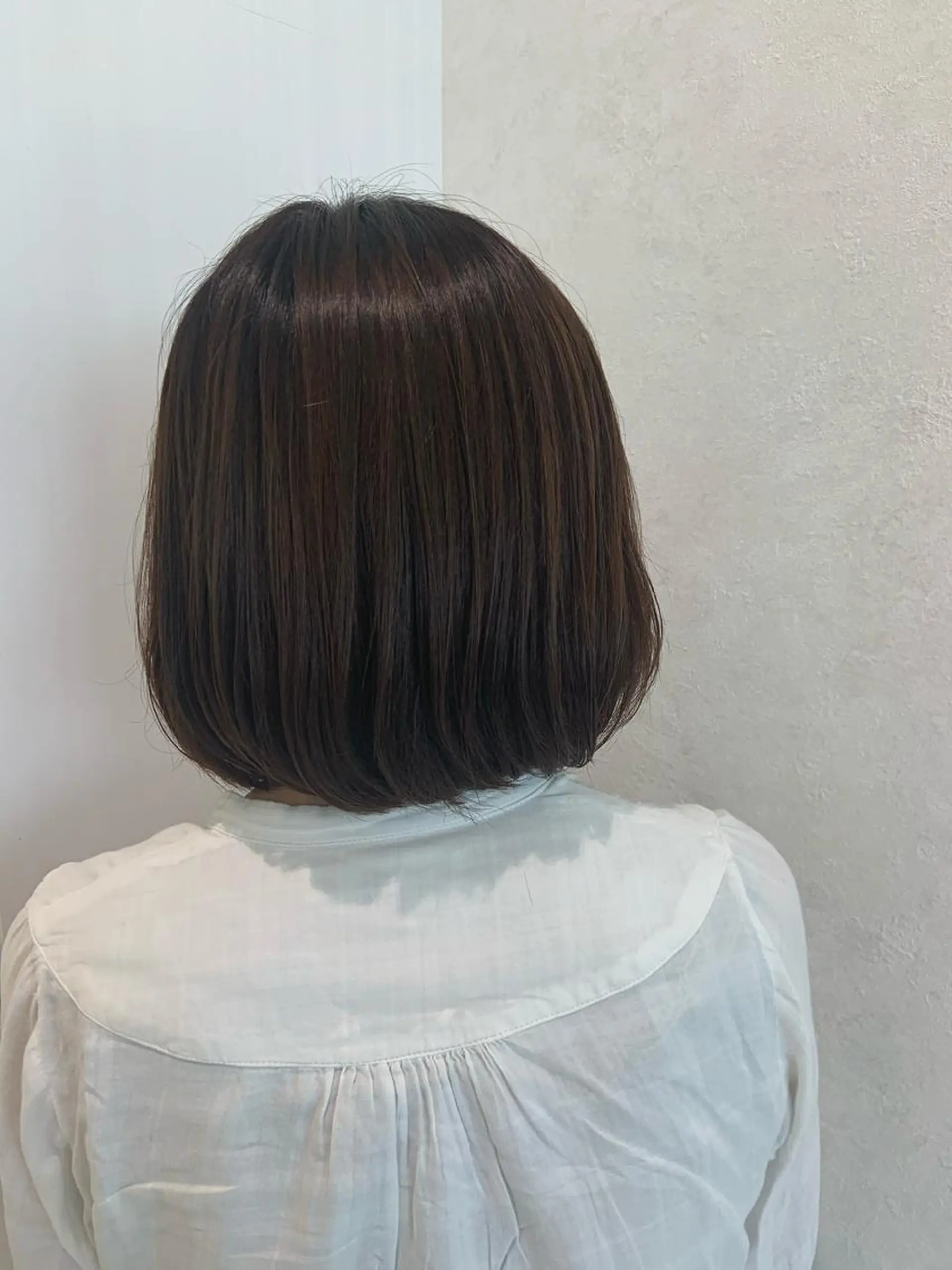 ショート カラー パーマ グレージュ ハイトーンカラー🤍 山下 優華のヘアスタイル