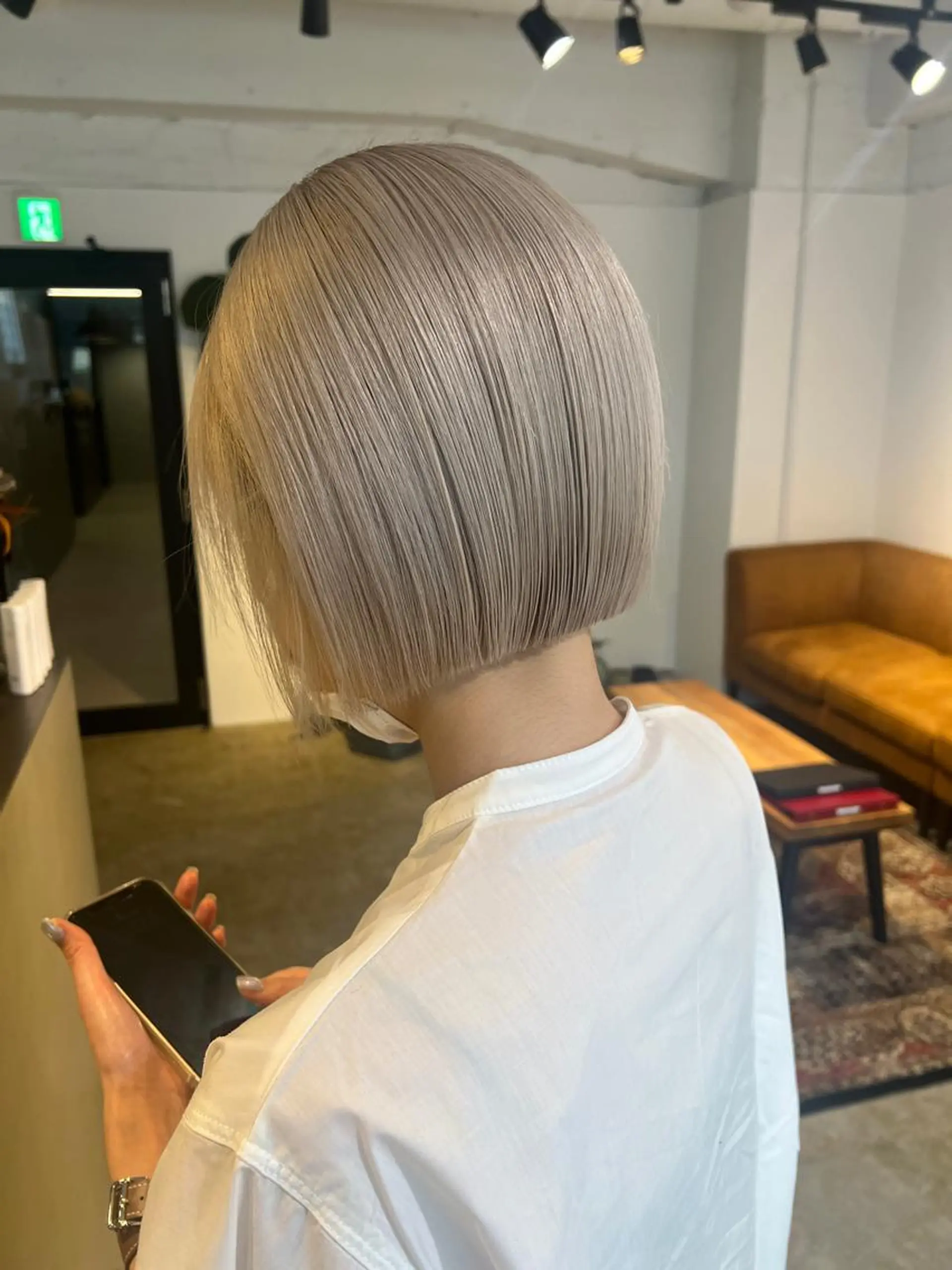 ショート ヘアカラー 心斎橋/海外レイヤー 募集中三好玲奈のヘアスタイル