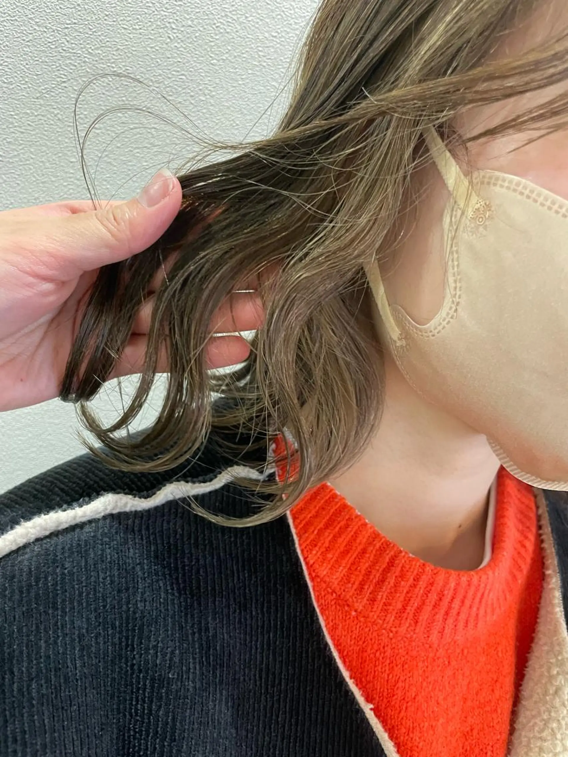 ミディアム カラー ハイトーン/暖色/ 眉/メイク/Rinaのヘアスタイル