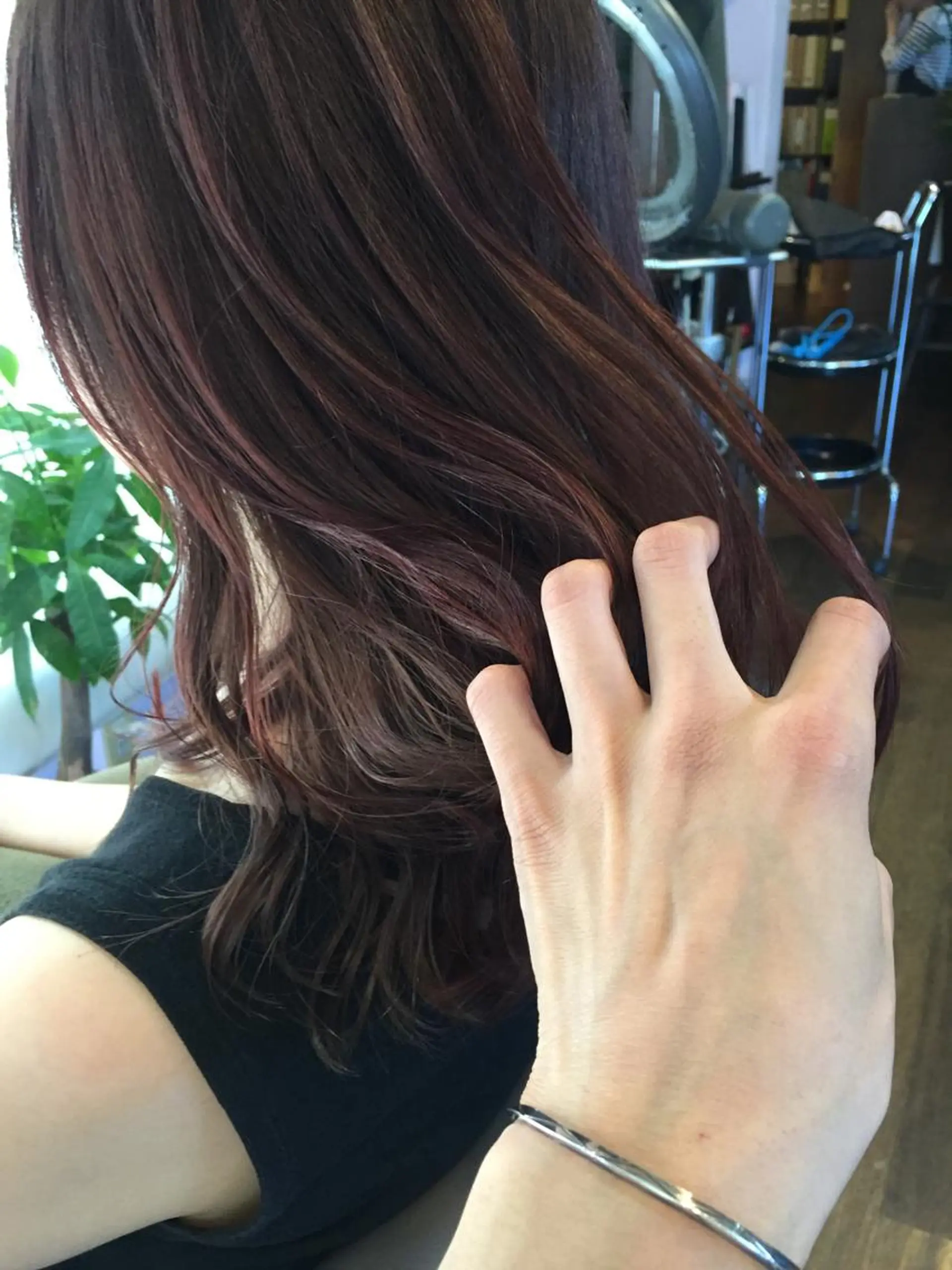 セミロング カラー ピンクカラー 原宿サロン代表 デザインカラー伊藤卓のヘアスタイル