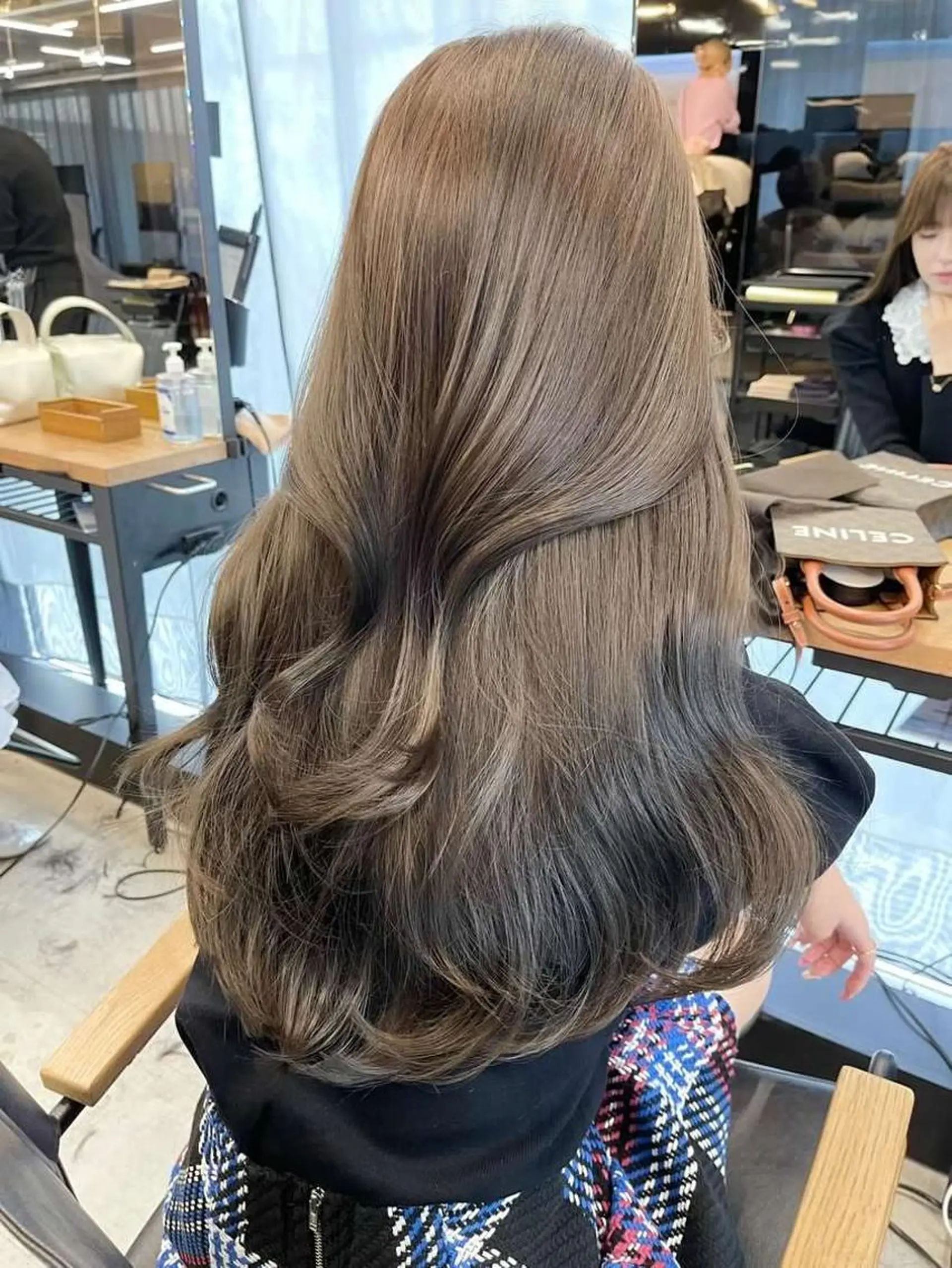 ロング カラー 女性らしいモテヘア 韓国ヘアhikariのヘアスタイル