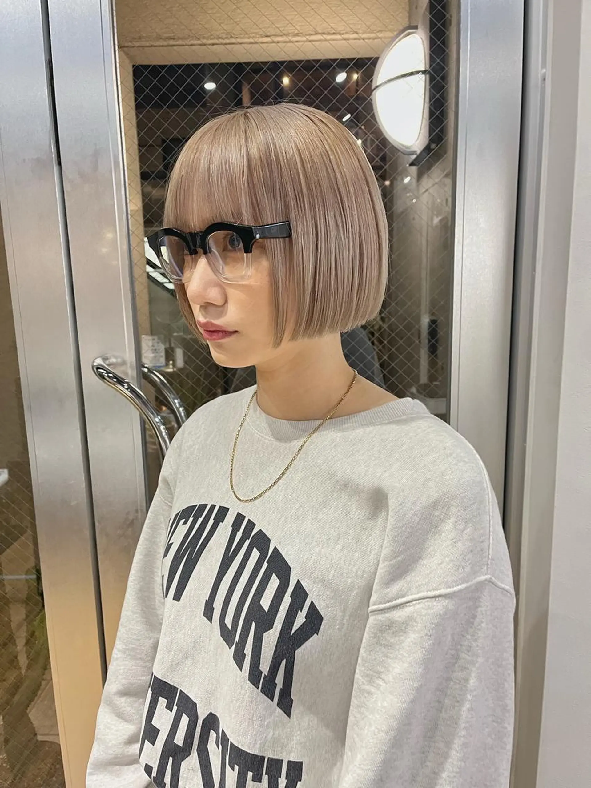 ショート ボブ カット ヘアカラー ハイトーンNo.1✨ パーマ✨イマイタツヤのヘアスタイル