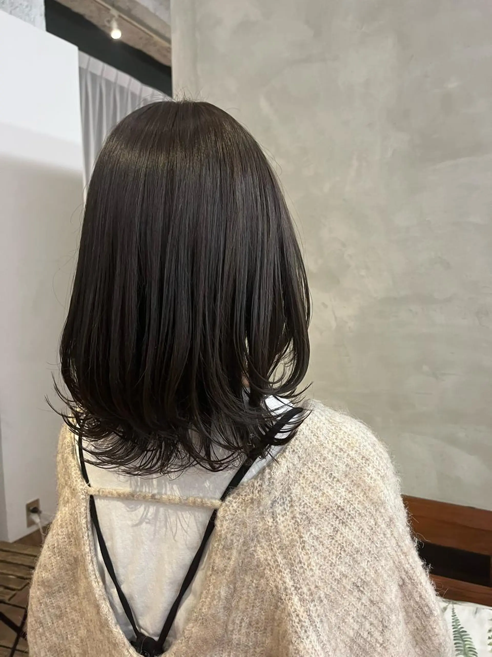 ミディアム ミディアムレイヤー レイヤーカット brisa所属・迎 凪紗のヘアスタイル