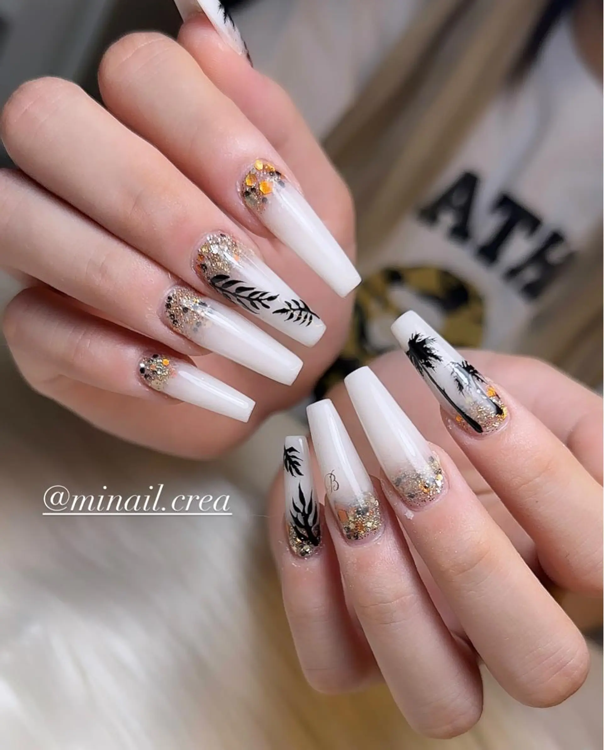 ネイル キラキラネイル ロングネイル スカルプネイル 夏ネイル CRéA　-private nailsalon-所属・CReA nailのネイルデザイン