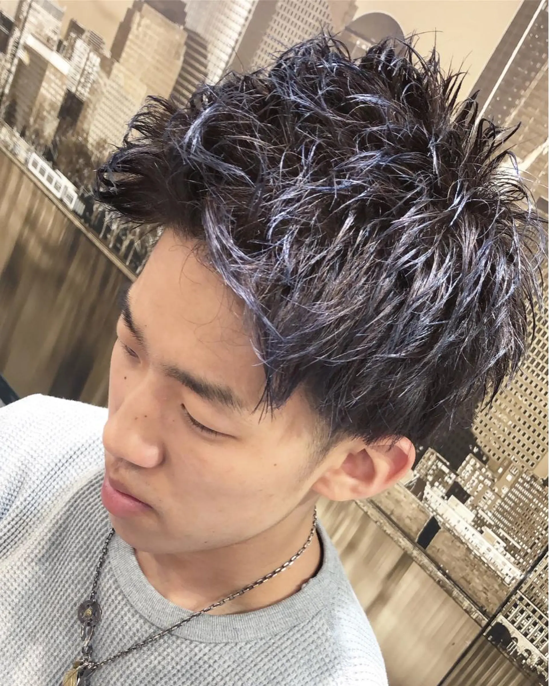 ショート カラー メンズ メンズハイライト デザインカラー ダブルカラー ハイライトカラー イルミナカラー メンズヘア特化 崎田 成人のヘアスタイル