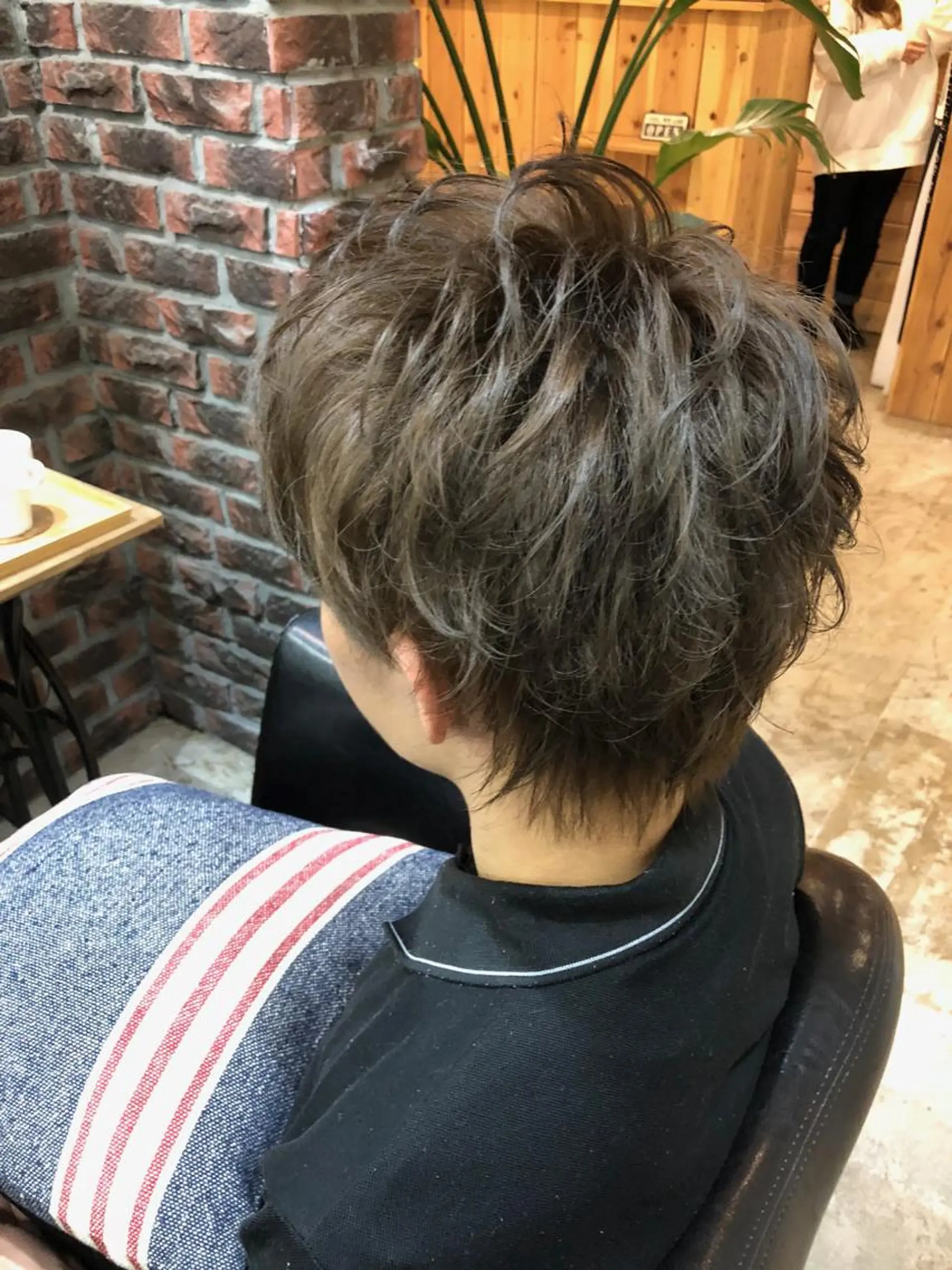 ショート カラー メンズ グレージュ ショートヘア skin所属・中村 梨沙のマツエク・マツパデザイン