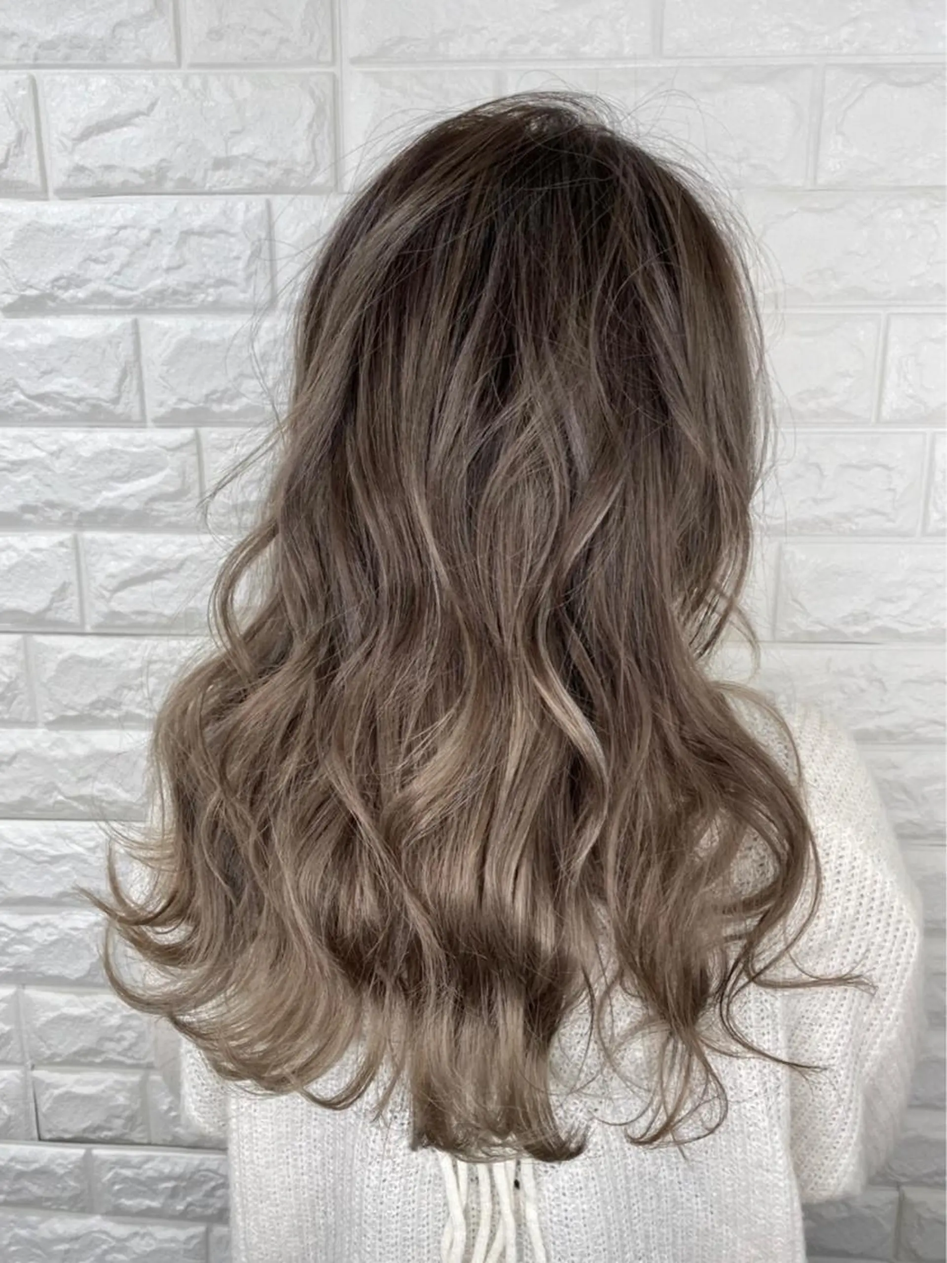 ロング カラー ヘアカラー トリートメント 🤍透明感カラー🤍 Moeのヘアスタイル