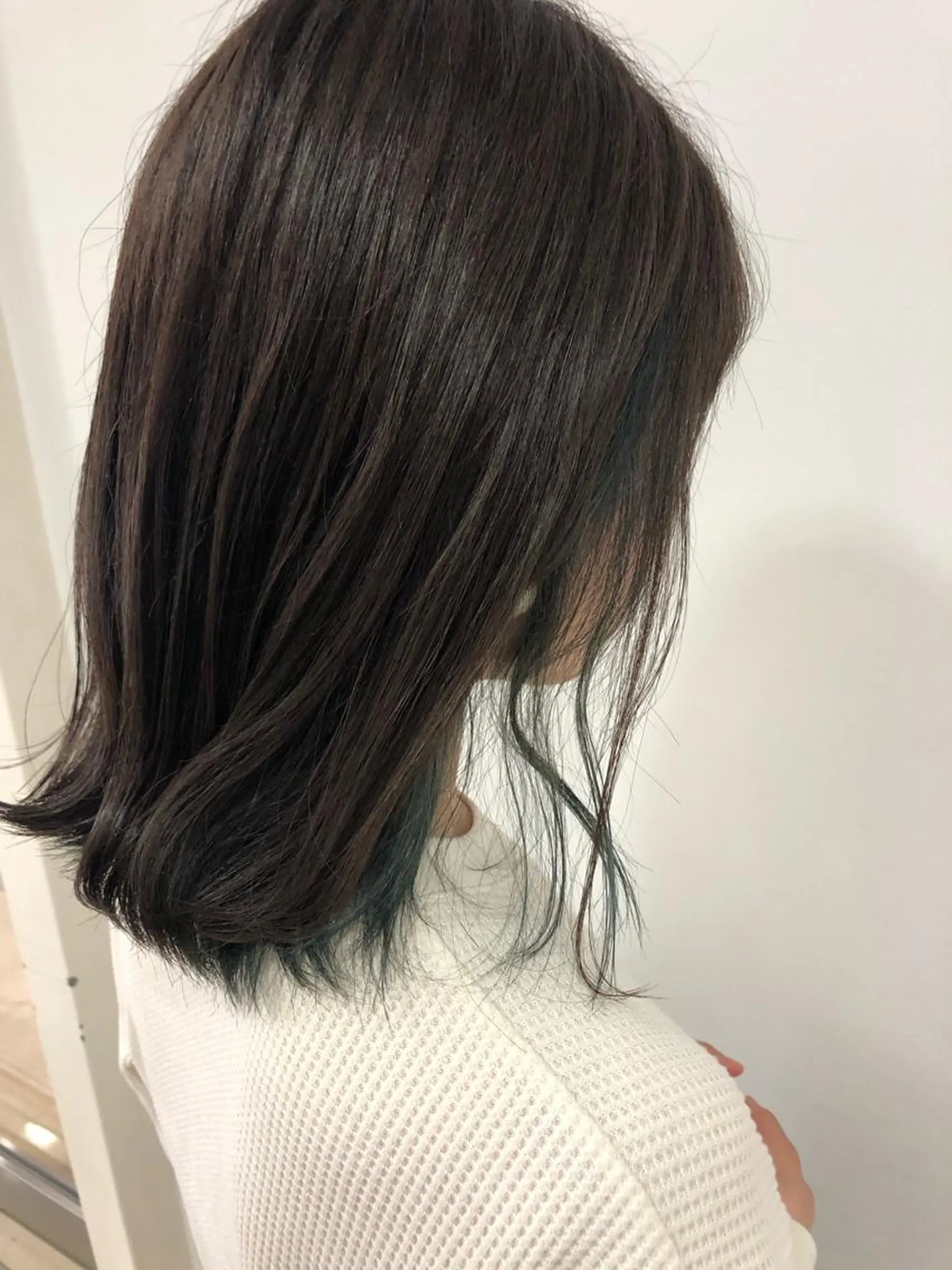 ミディアム カラー インナーカラー GLROW haruhiのヘアスタイル