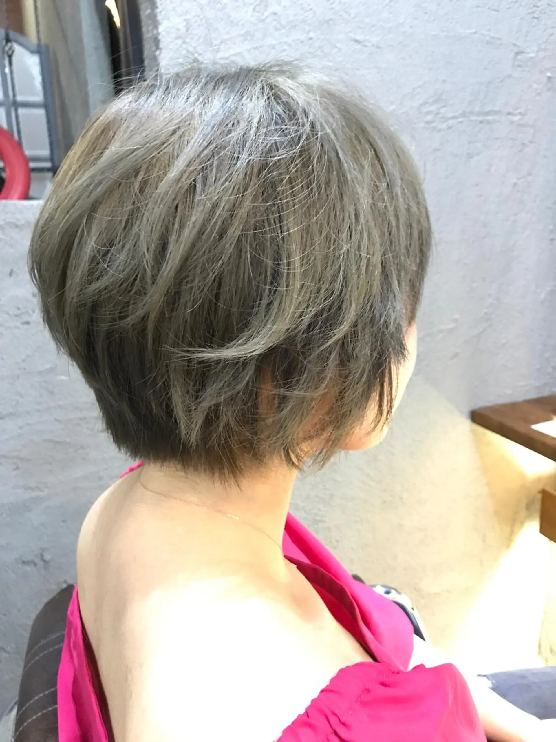 ショート カラー 小林 拓也のヘアスタイル