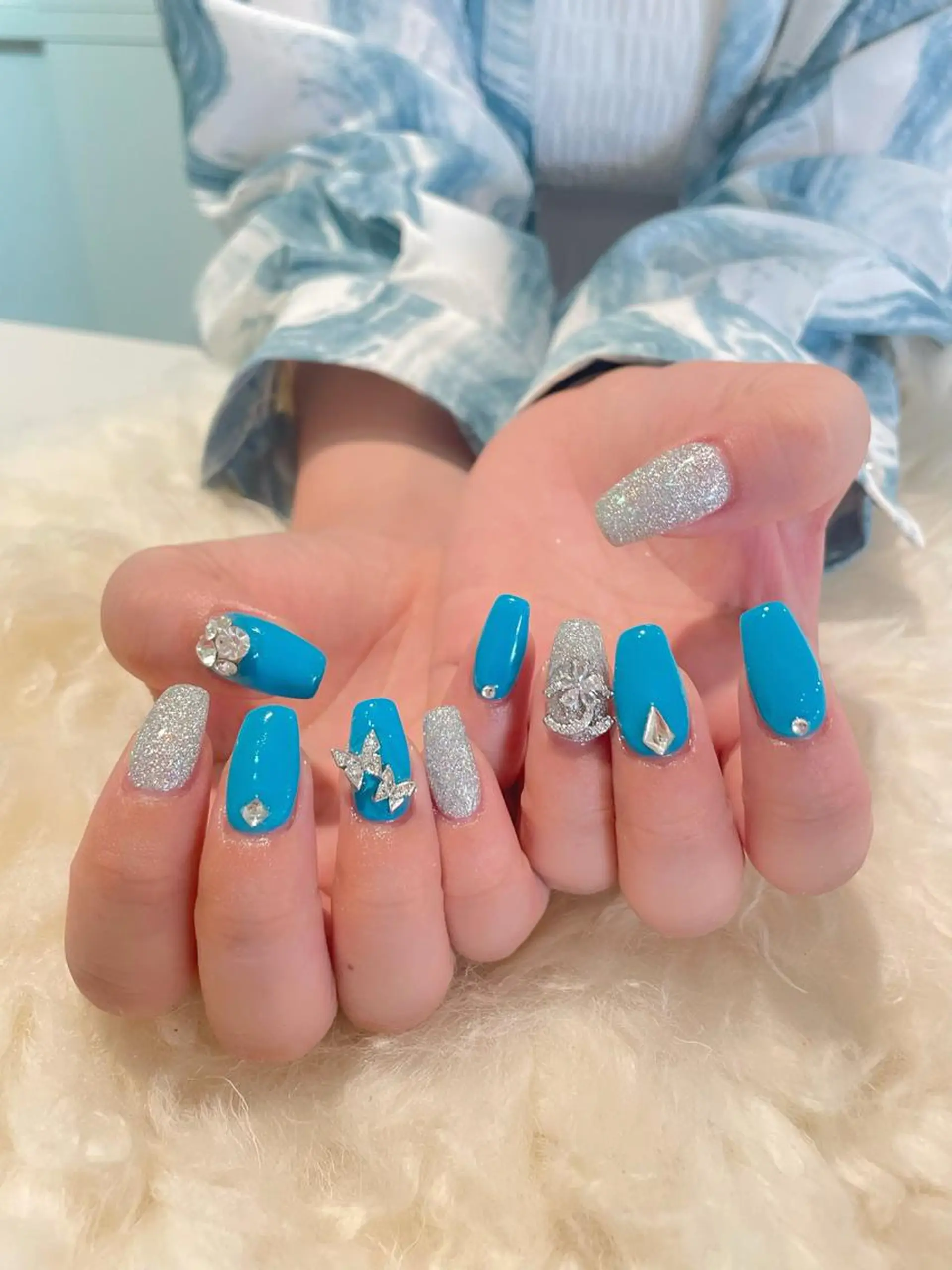 ネイル キラキラネイル D.d Nail Moeのネイルデザイン