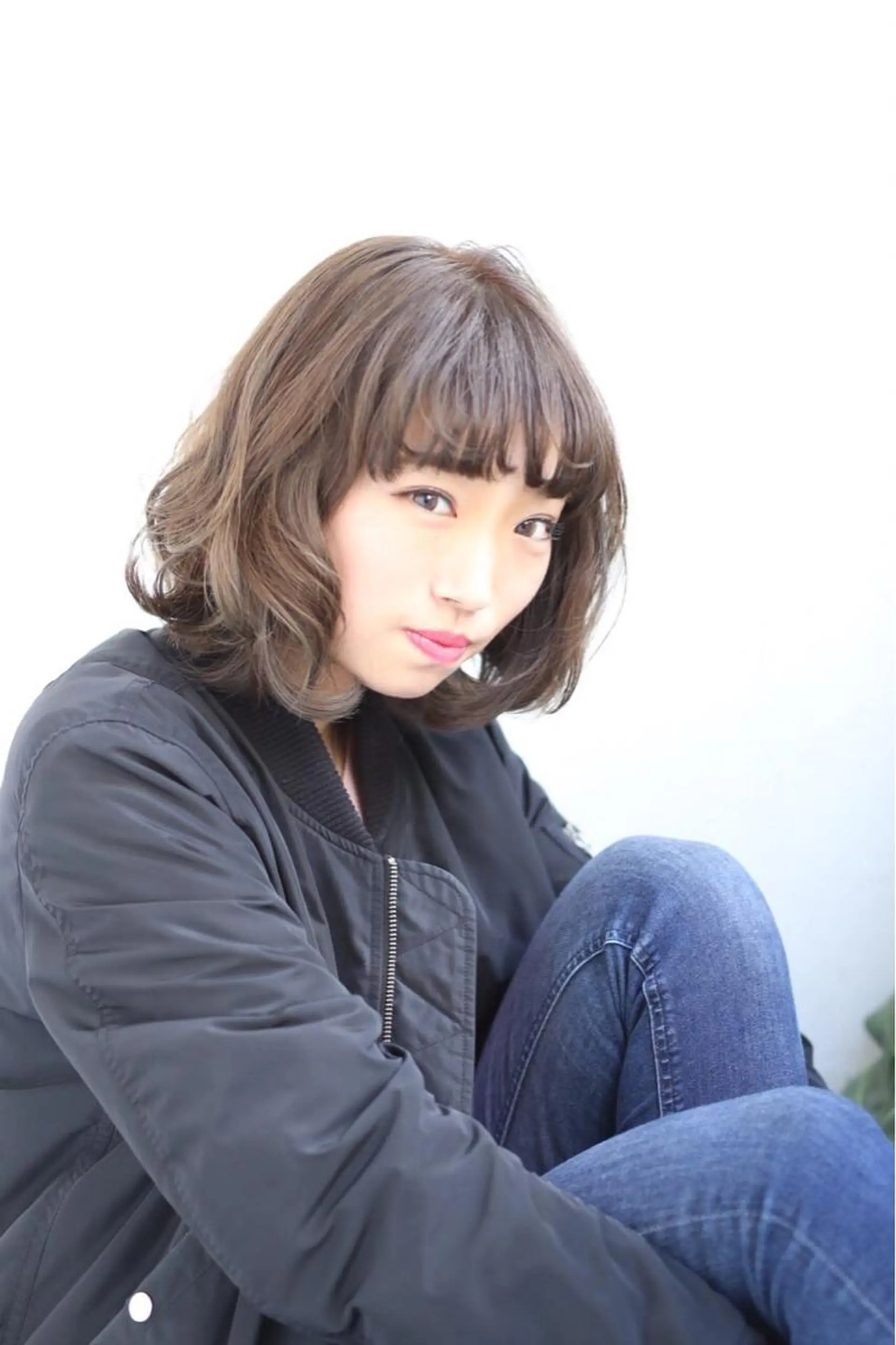 ミディアム カラー パーマ アッシュ ボブ ハイトーン特化🤍 浦住のヘアスタイル