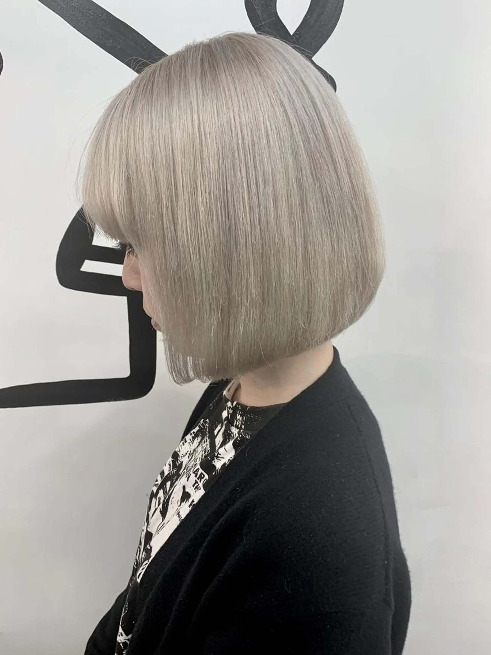 ショート カラー カット ヘアカラー トリートメント ヘアセット ☘️ブリーチ/ハイト ーン/レイヤー/のヘアスタイル