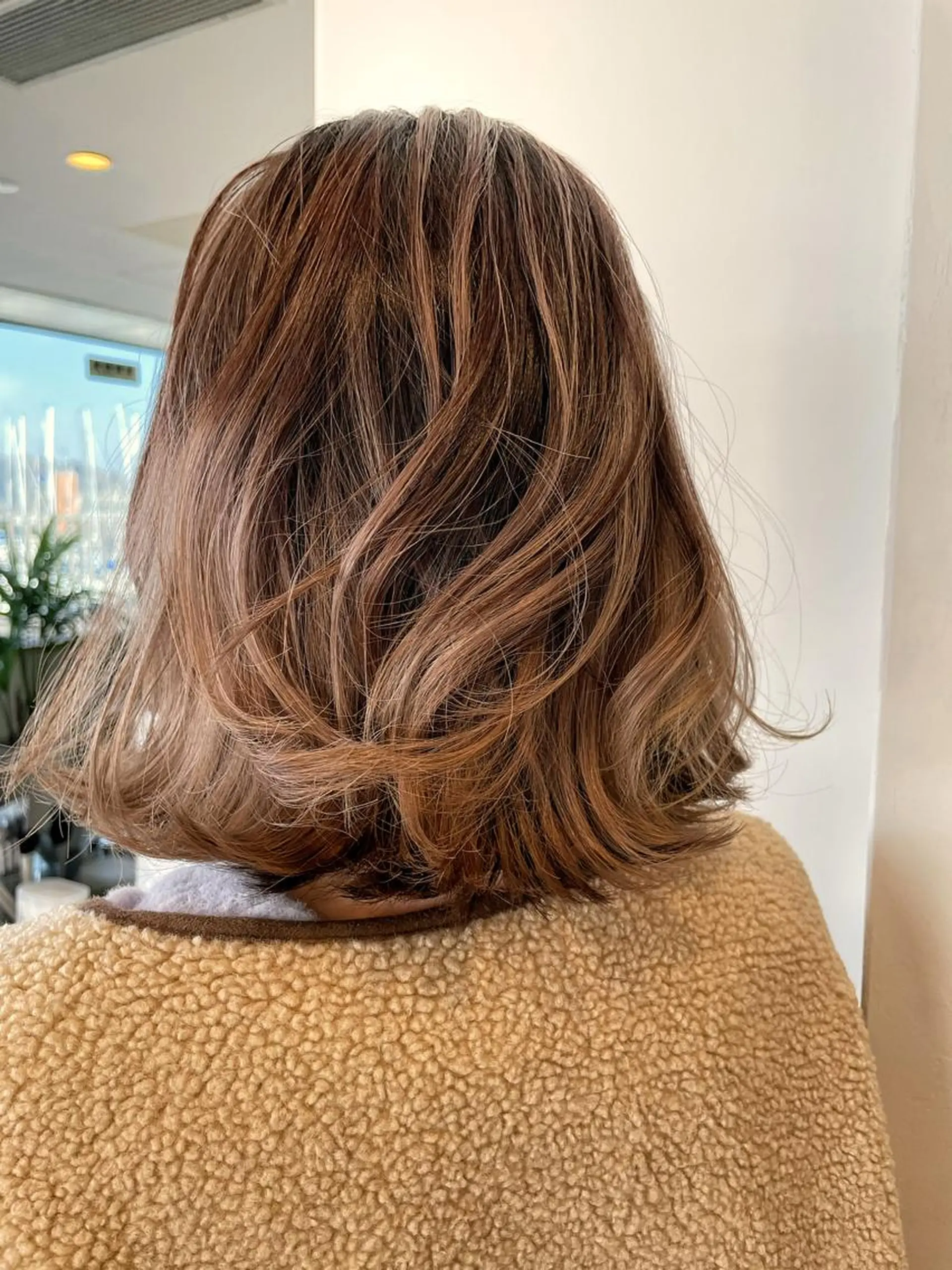 ミディアム レイヤーカット tricca  AVEDA所属・Ishii Tsuyoshiのヘアスタイル