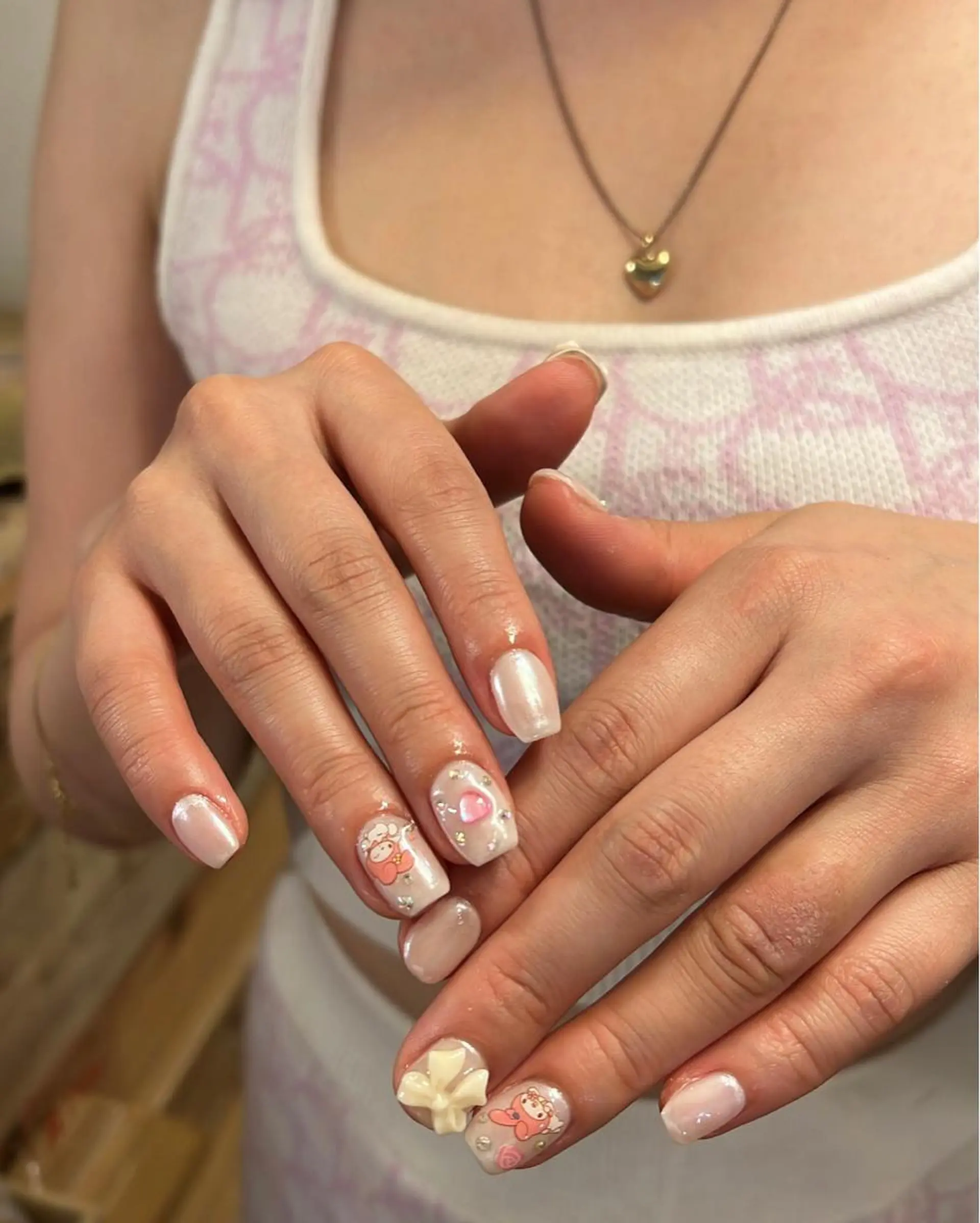 ネイル ハンドネイル フットネイル ハンドケア Nes.Nail所属・Miyagi Asamiのネイルデザイン