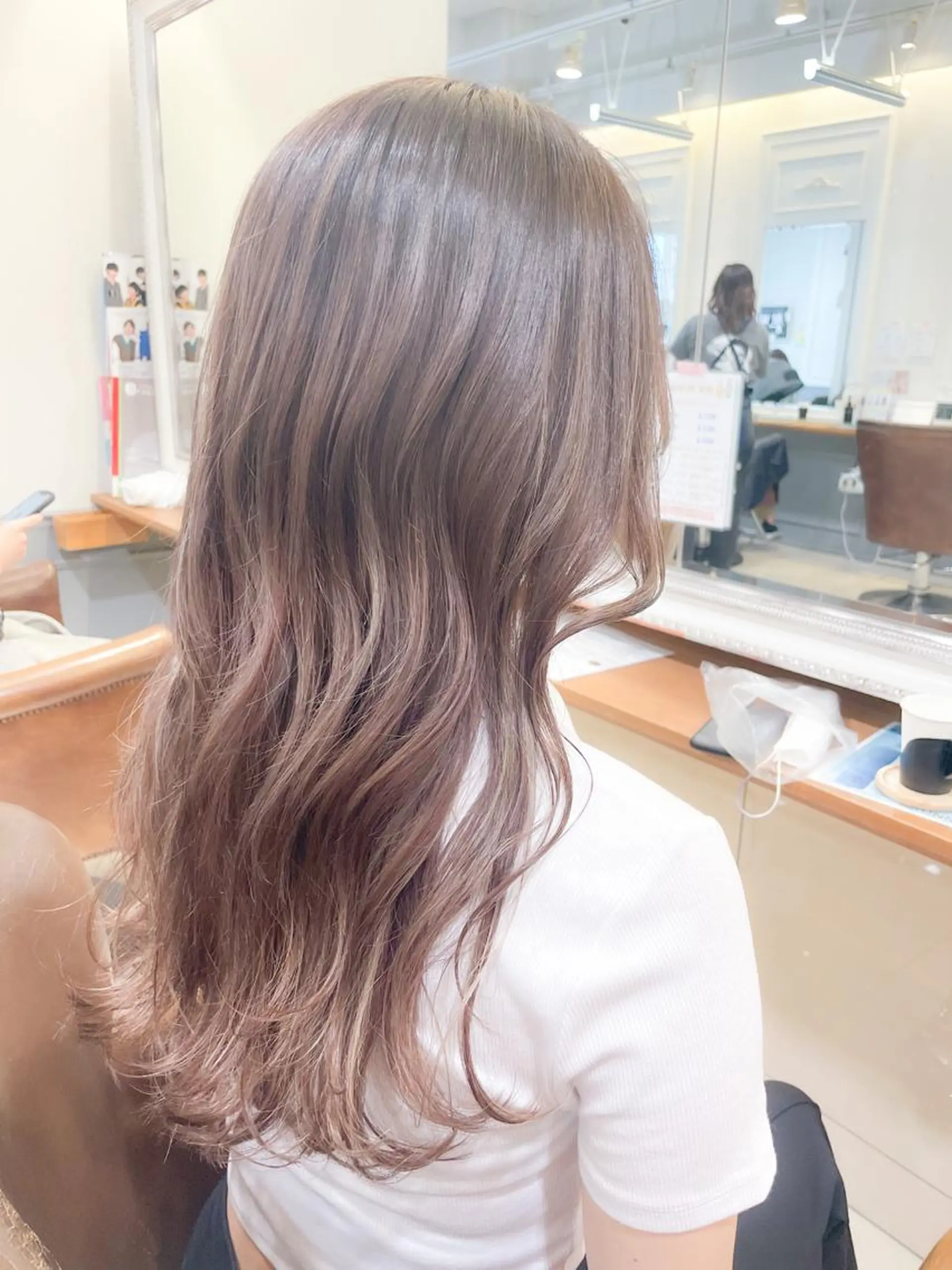 ロング カラー ベージュカラー ハイライトカラー 3Dハイライト ハイライト ヘアカラー トリートメント ヘッドスパ ✨カラー支持No.1 🧸ワキ カナコ🧸のヘアスタイル