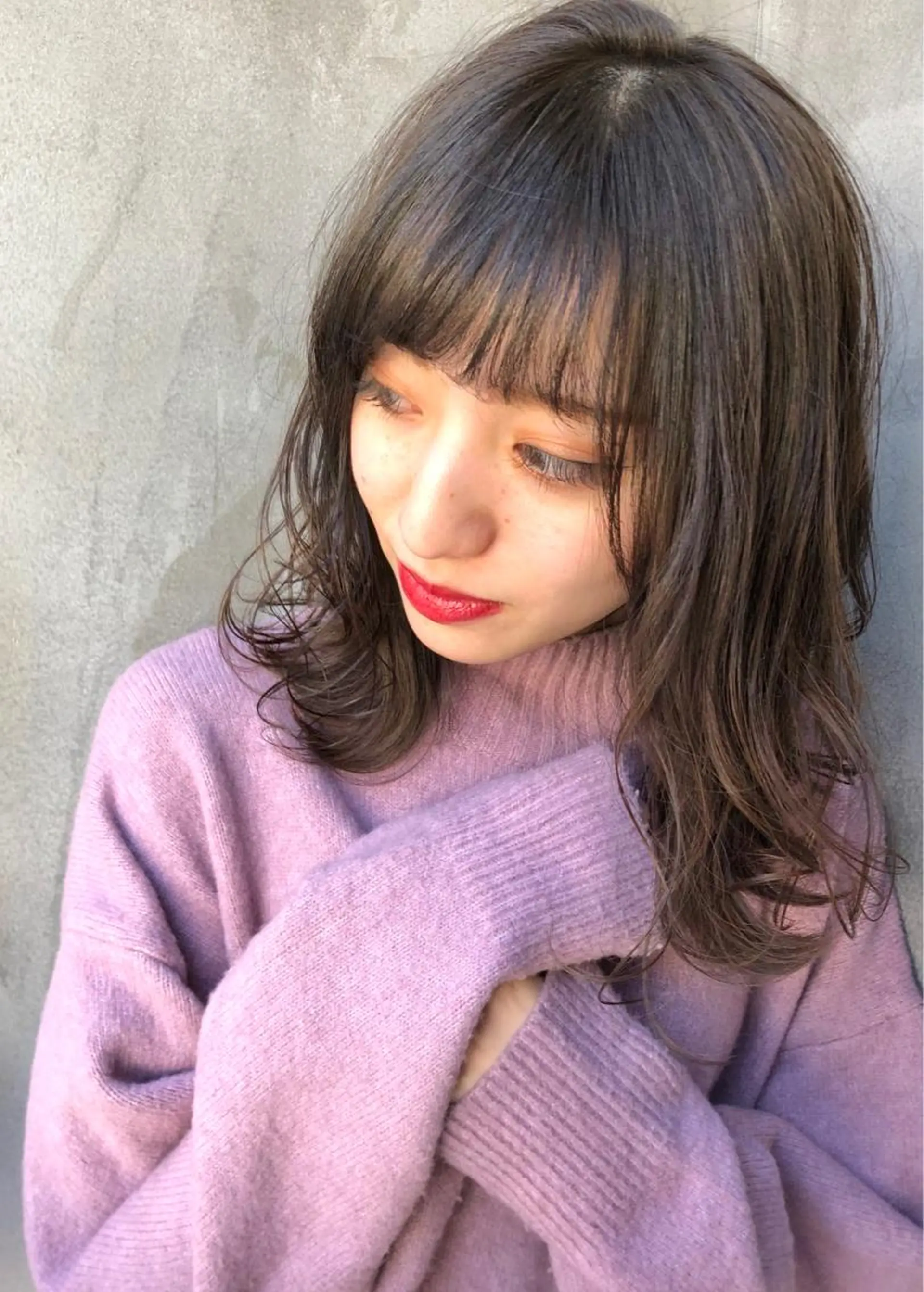 ミディアム カラー アッシュ ベージュカラー 外ハネヘア Mogami Kengoのヘアスタイル