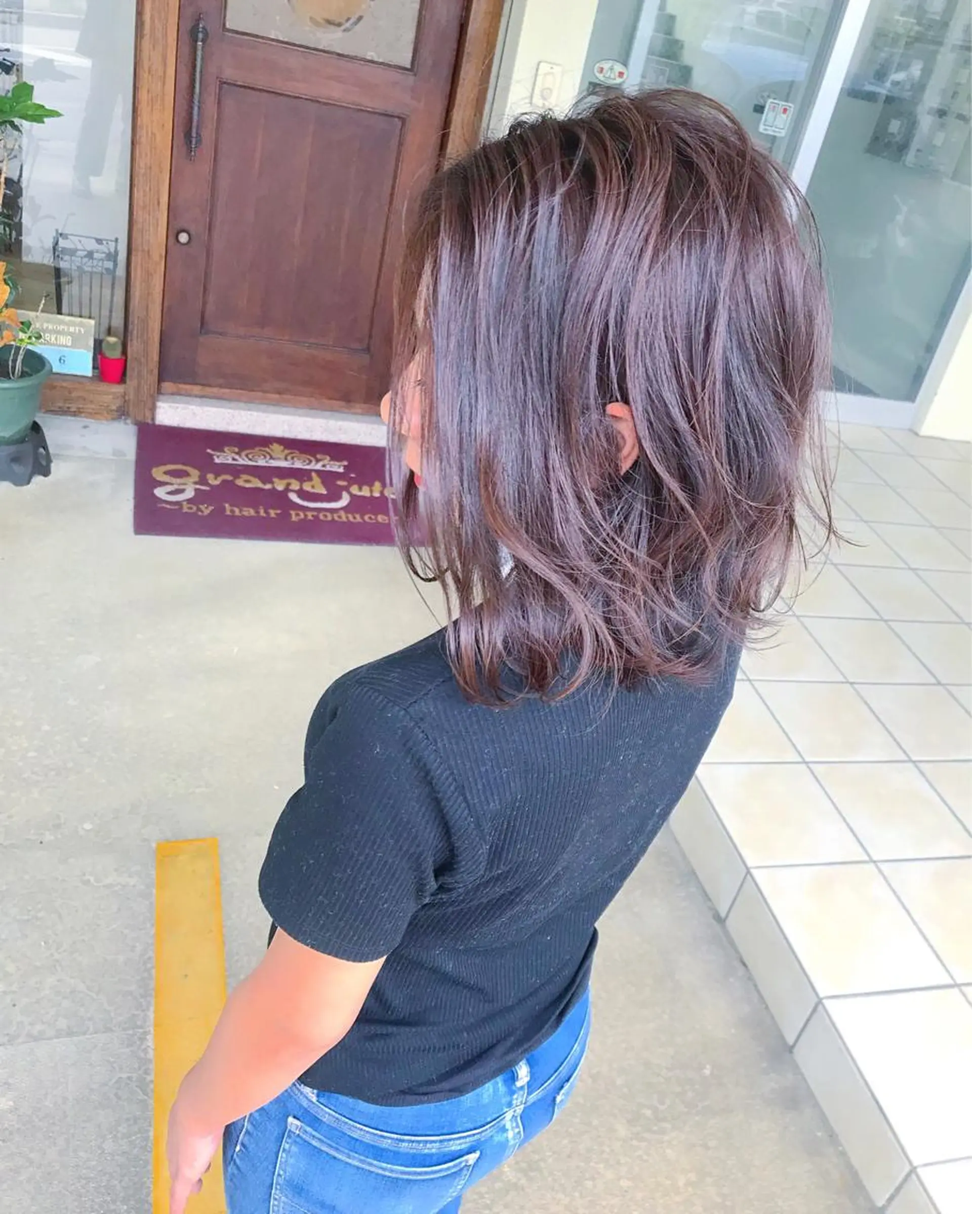 ミディアム カラー grand juteのヘアスタイル