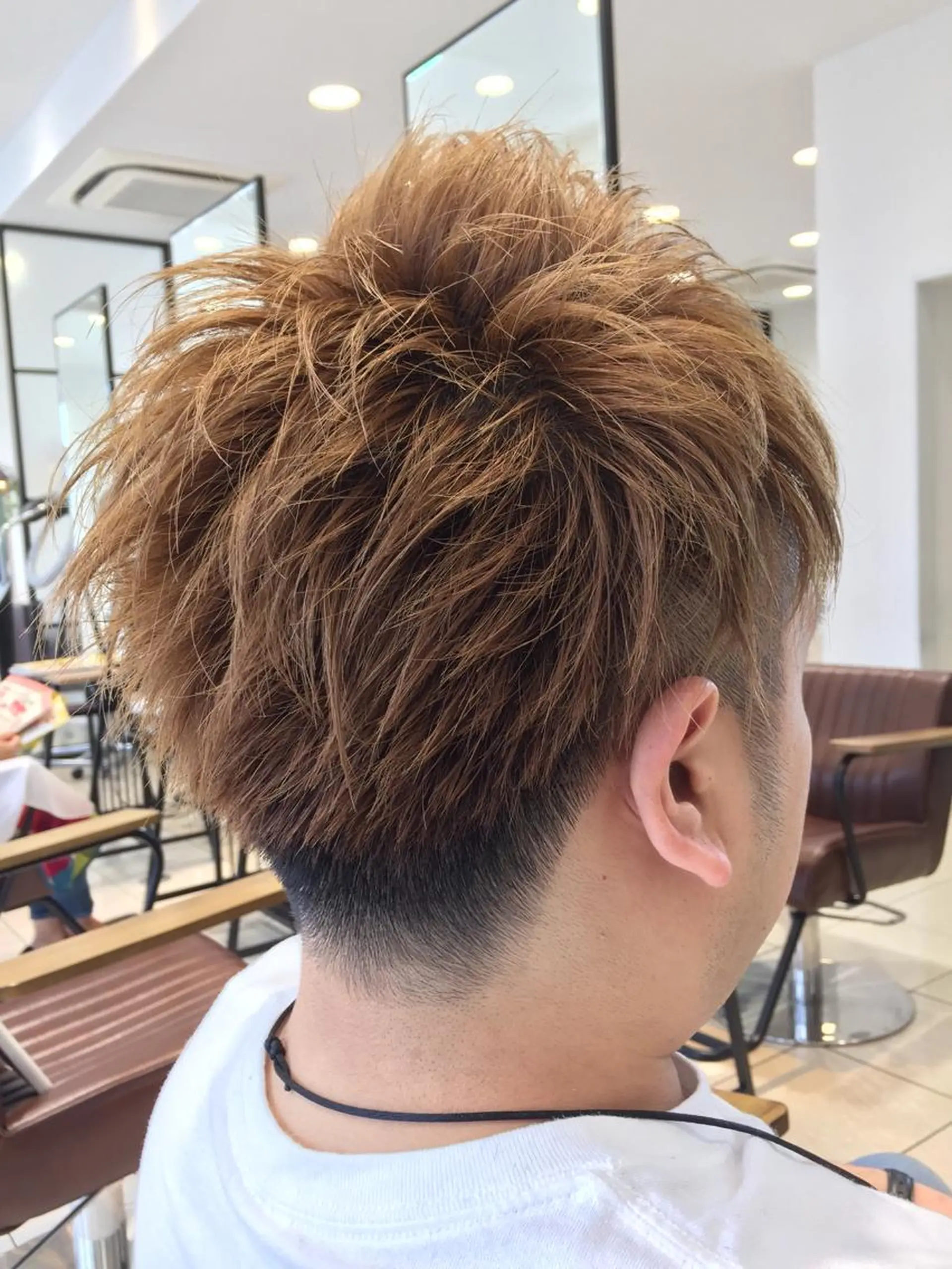 ショート カラー 中野 克也のヘアスタイル