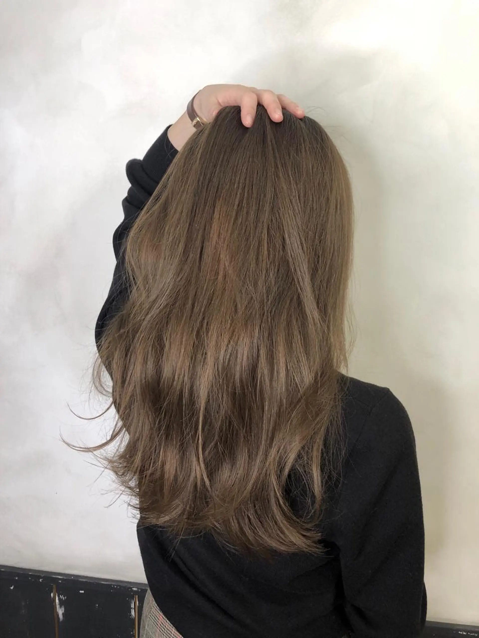 ロング カラー パーマ ベージュカラー イルミナカラー 美髪矯正 🌈髪質改善 山下のヘアスタイル