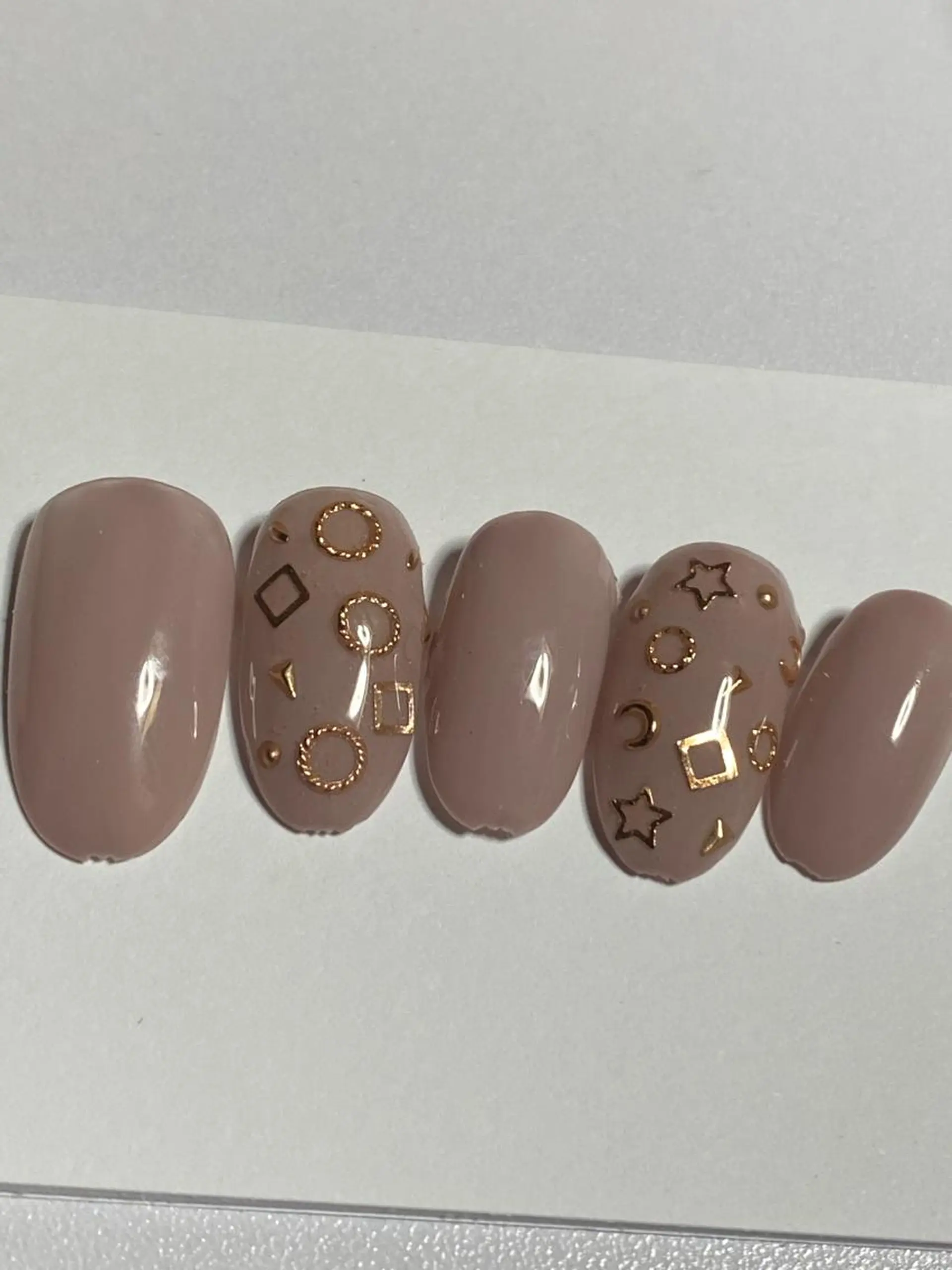 ネイル ゴールド 自宅ネイルサロン ♦️nuance♦️のネイルデザイン