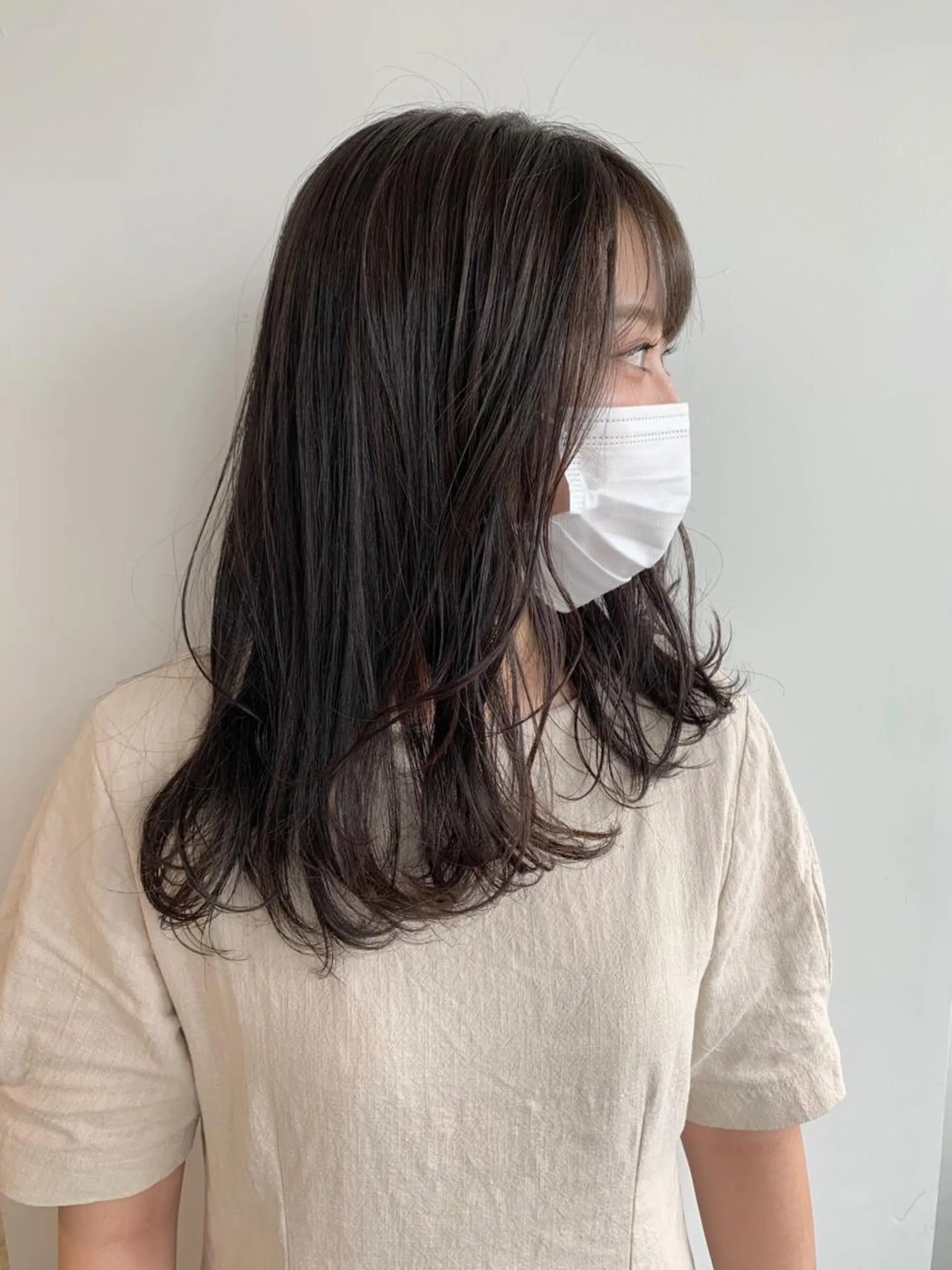 セミロング カラー ベージュカラー🤎 鈴木サトミのヘアスタイル