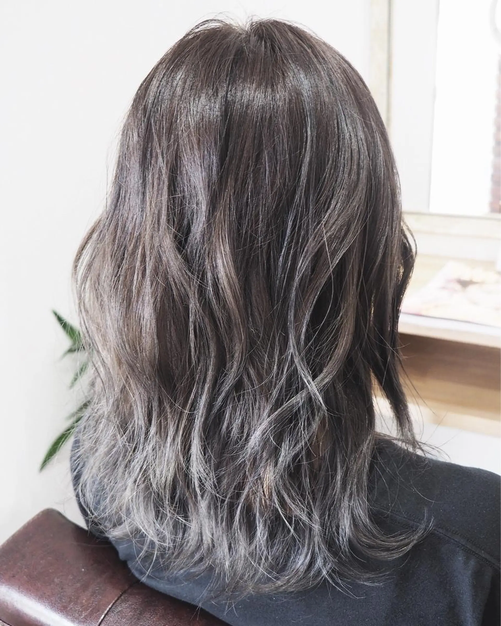 ロング カラー 土屋 貴章のヘアスタイル