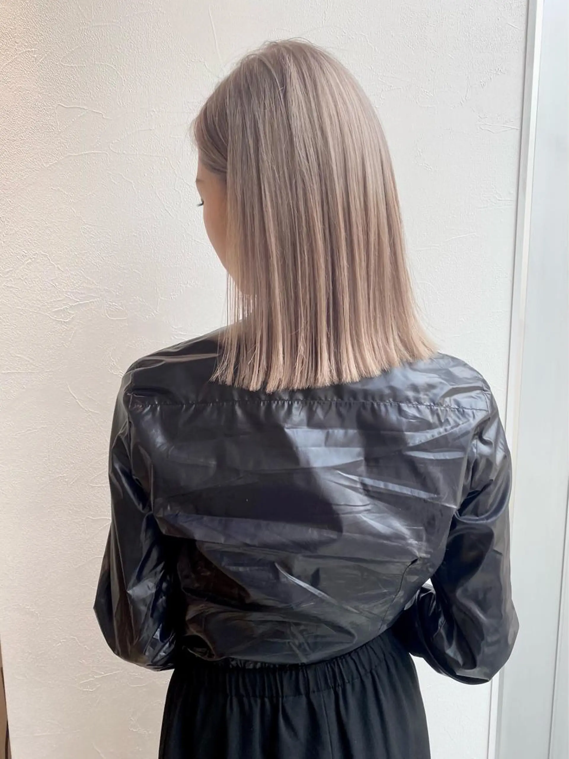 ミディアム カラー ベージュカラー ブリーチ ブロンド ブロンドベージュ ハイトーンカラー ヘアカラー Piaコータロー ハイトーン&‪ボブのヘアスタイル