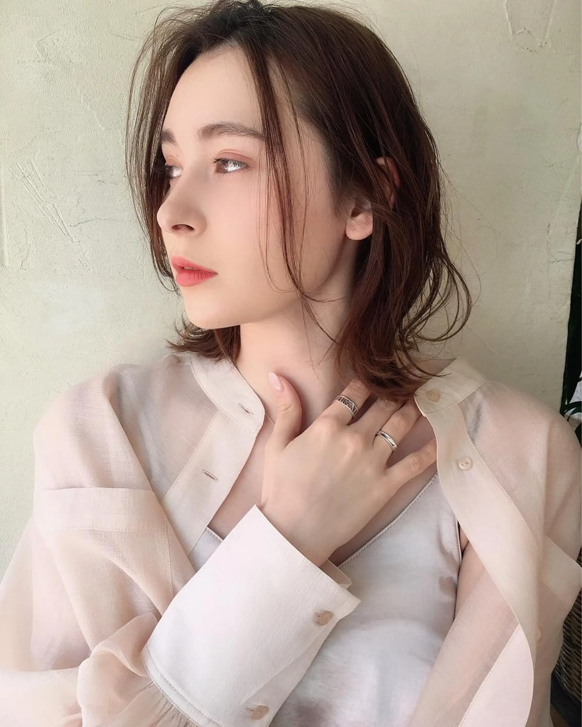 ミディアム ボブレイヤー ボブ くびれヘア くびれレイヤー レイヤーカット 鎌倉 彩のヘアスタイル