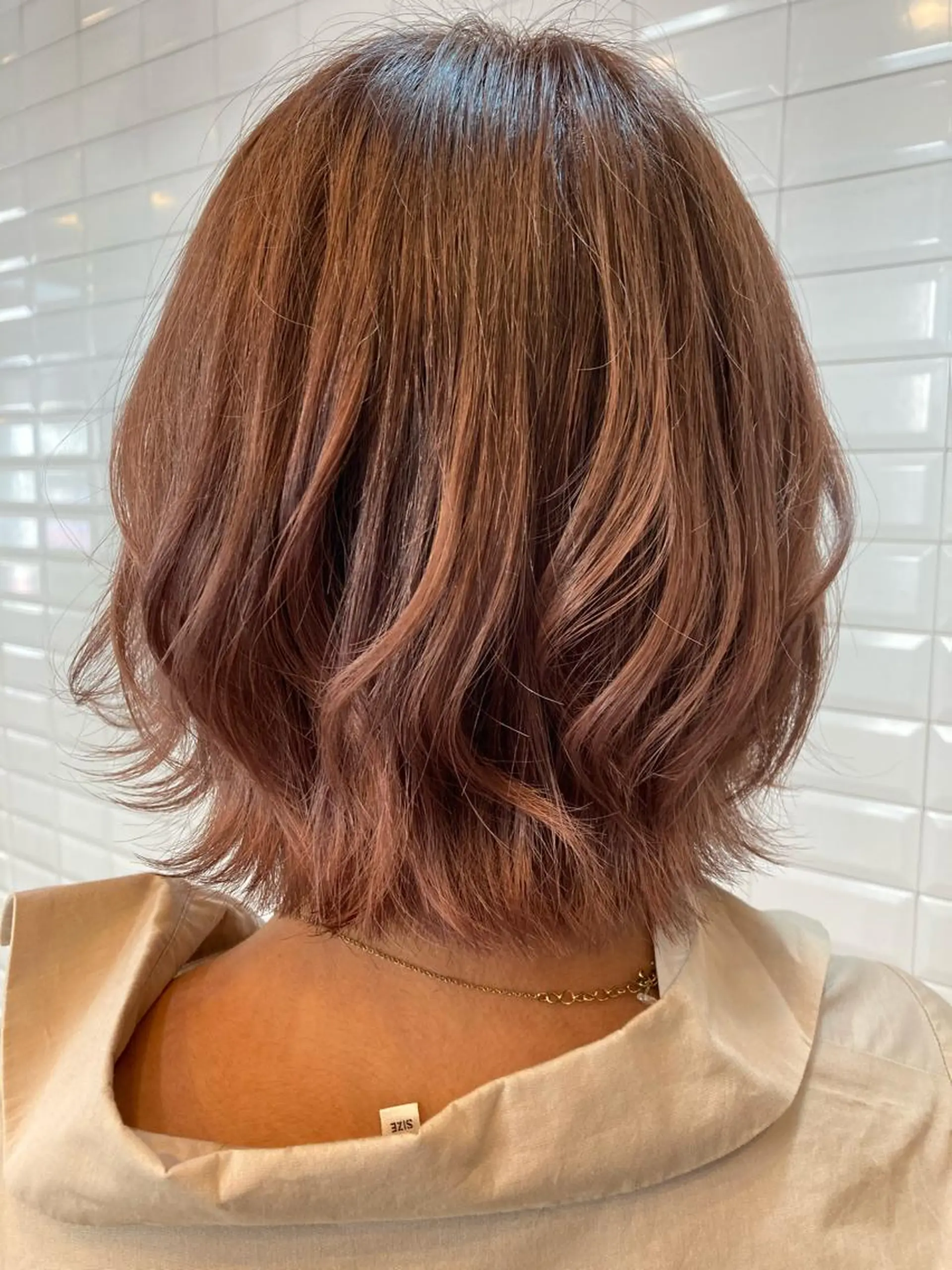ショート カラー ヘアアレンジ ベージュカラー ブリーチ 透明感カラー ピンクカラー ピンクベージュ Unfrose所属・五月女 和樹のヘアスタイル