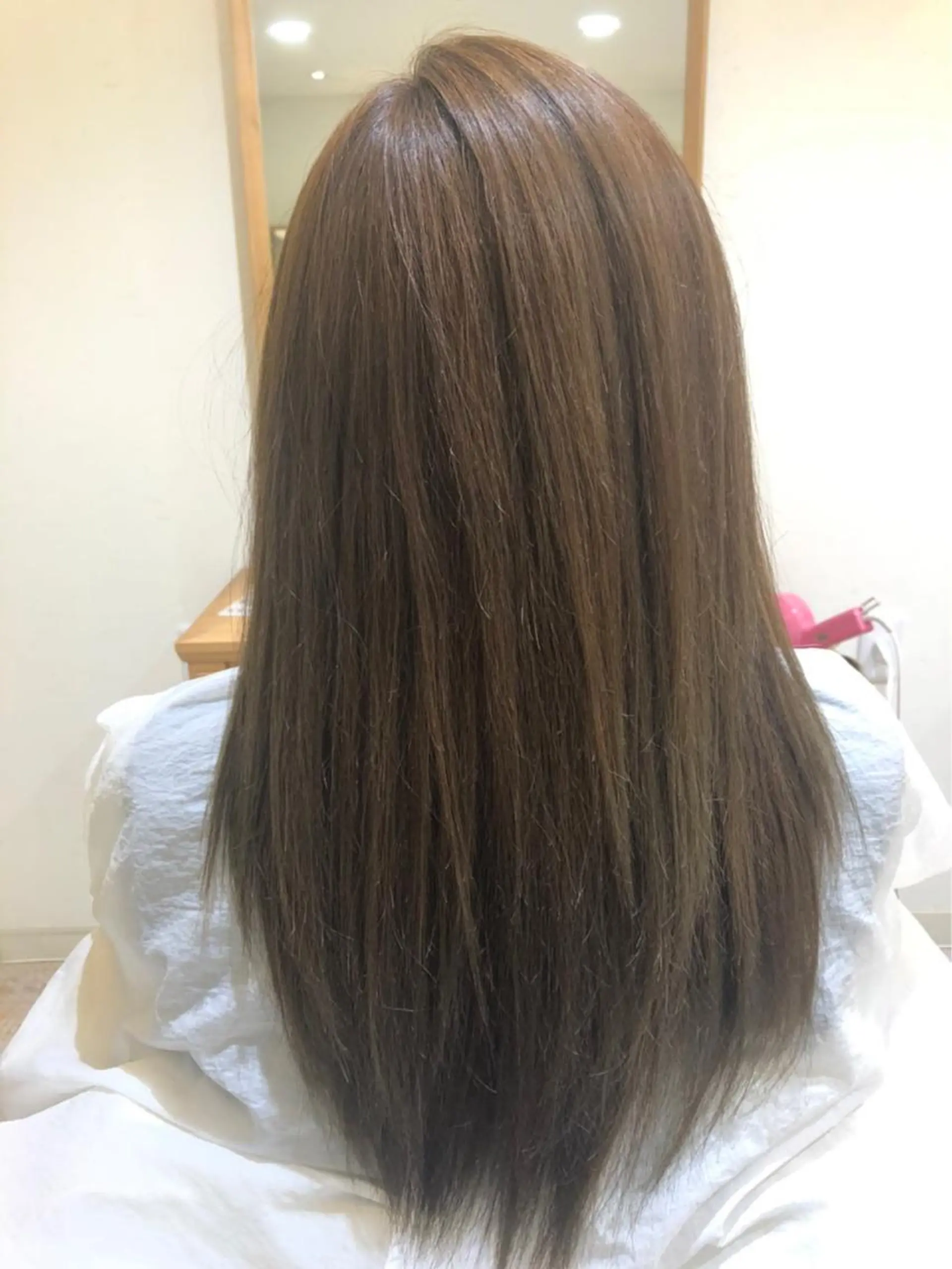 カラー CHIKA Rimのヘアスタイル