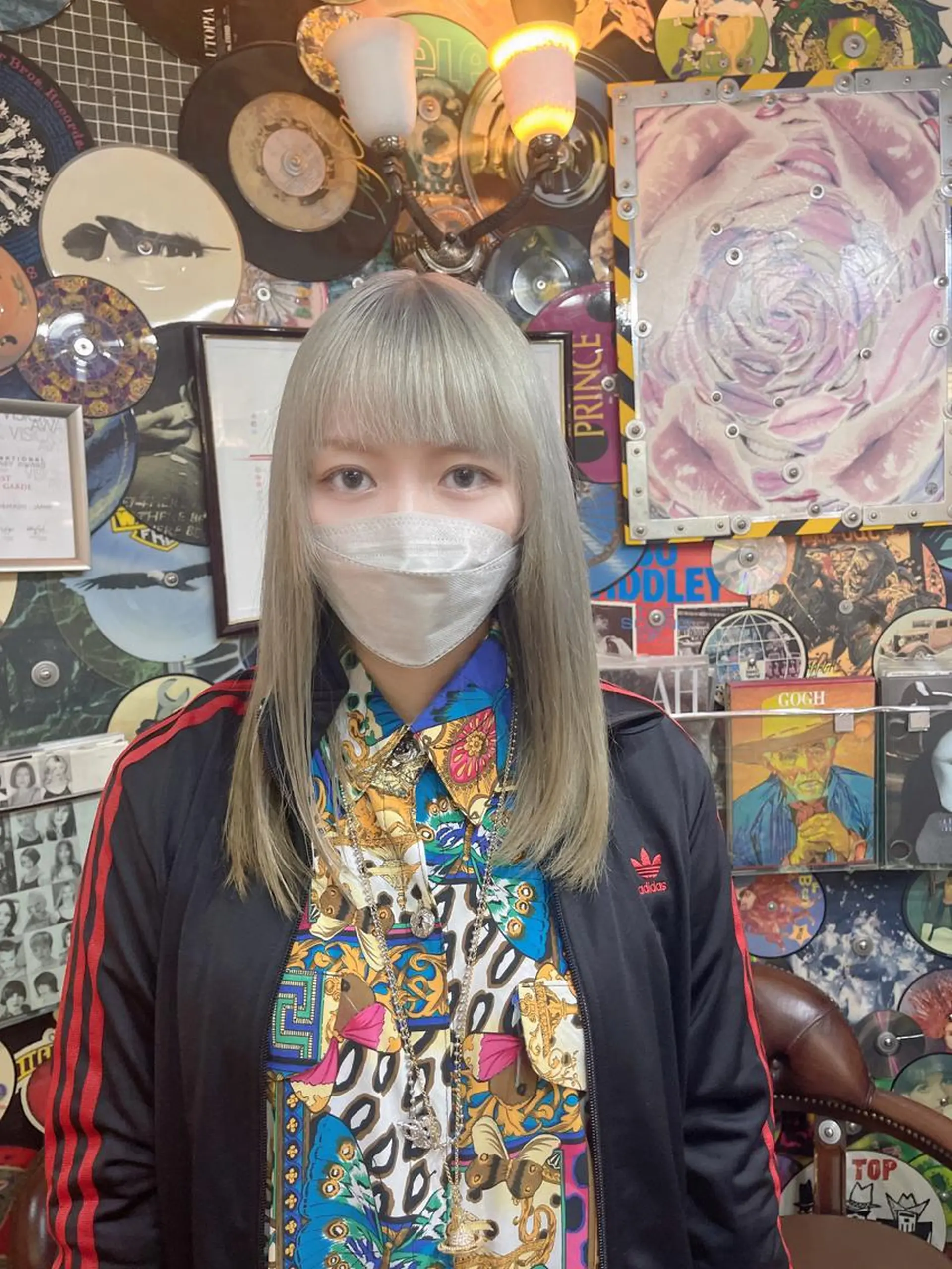 セミロング カラー ヘアアレンジ ブリーチ ケアブリーチ ハイトーンカラー haco+所属・🌈派手髪エクステ ブレイズ🌈ひろとのヘアスタイル