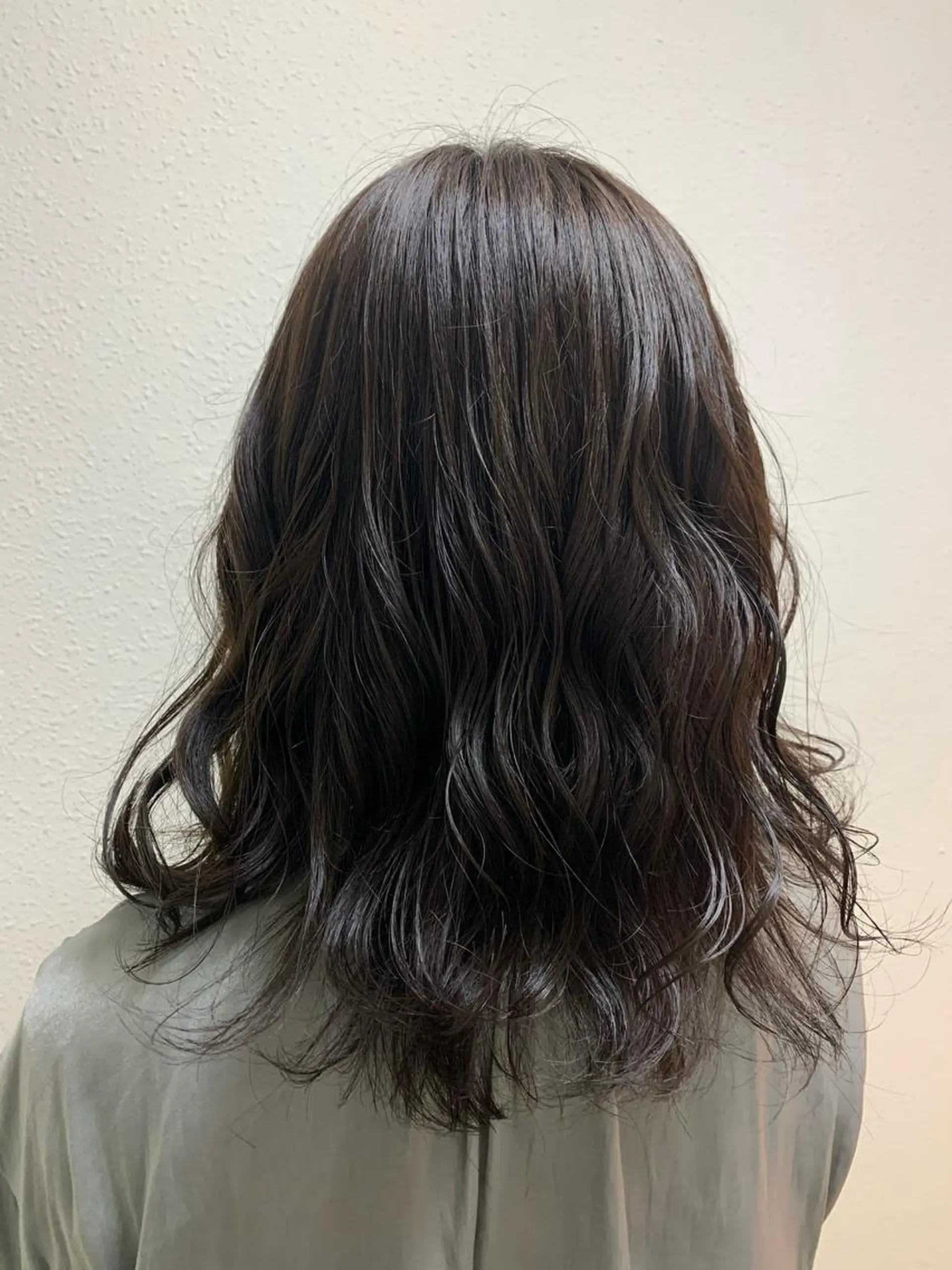 セミロング カラー パーマ エンドウ　ミノリ🤎 /半個室/レイヤーのヘアスタイル