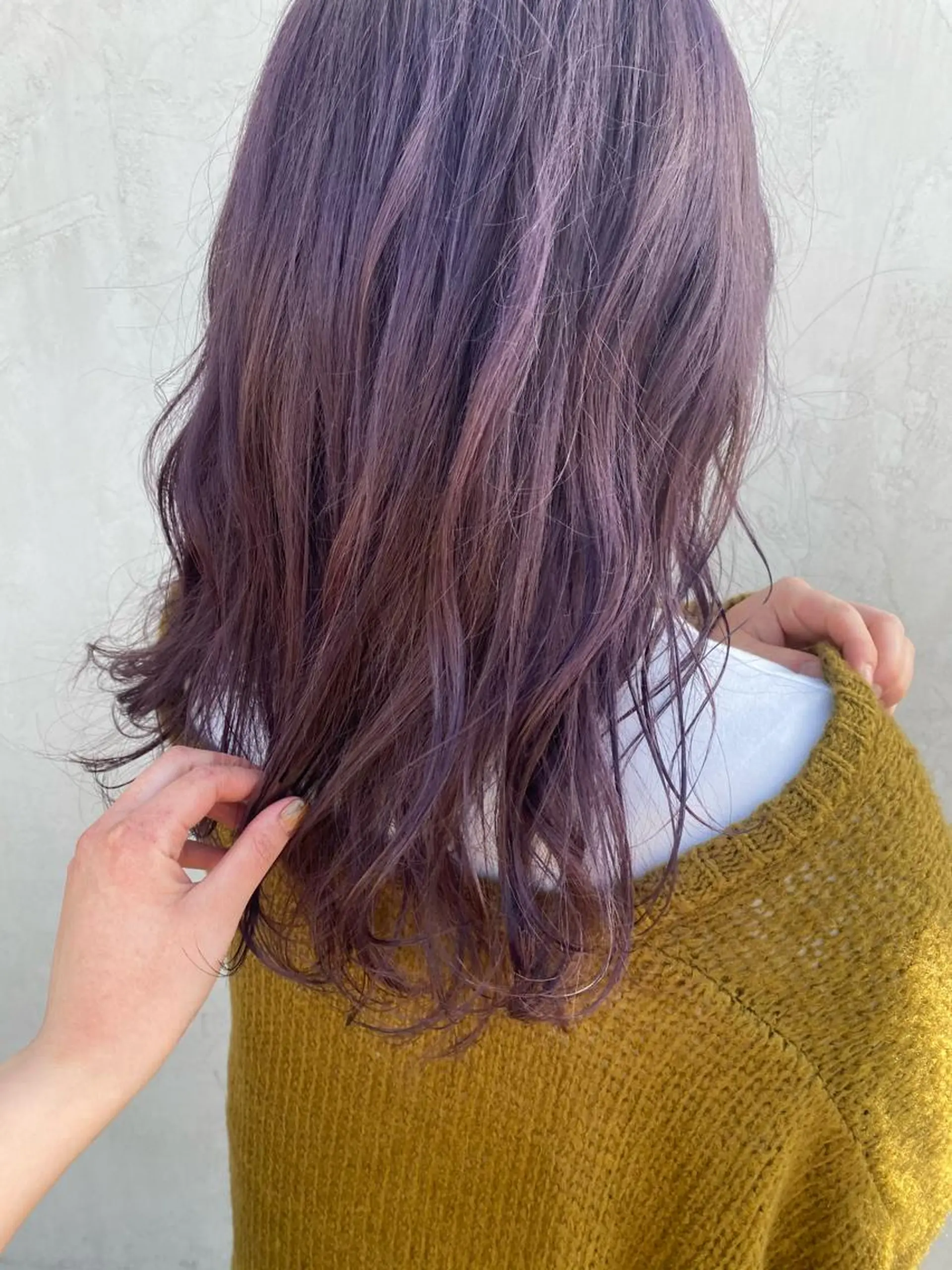 セミロング パープルカラー BE HERE NOW N°04野々市三納店所属・イタヤ マイカのヘアスタイル