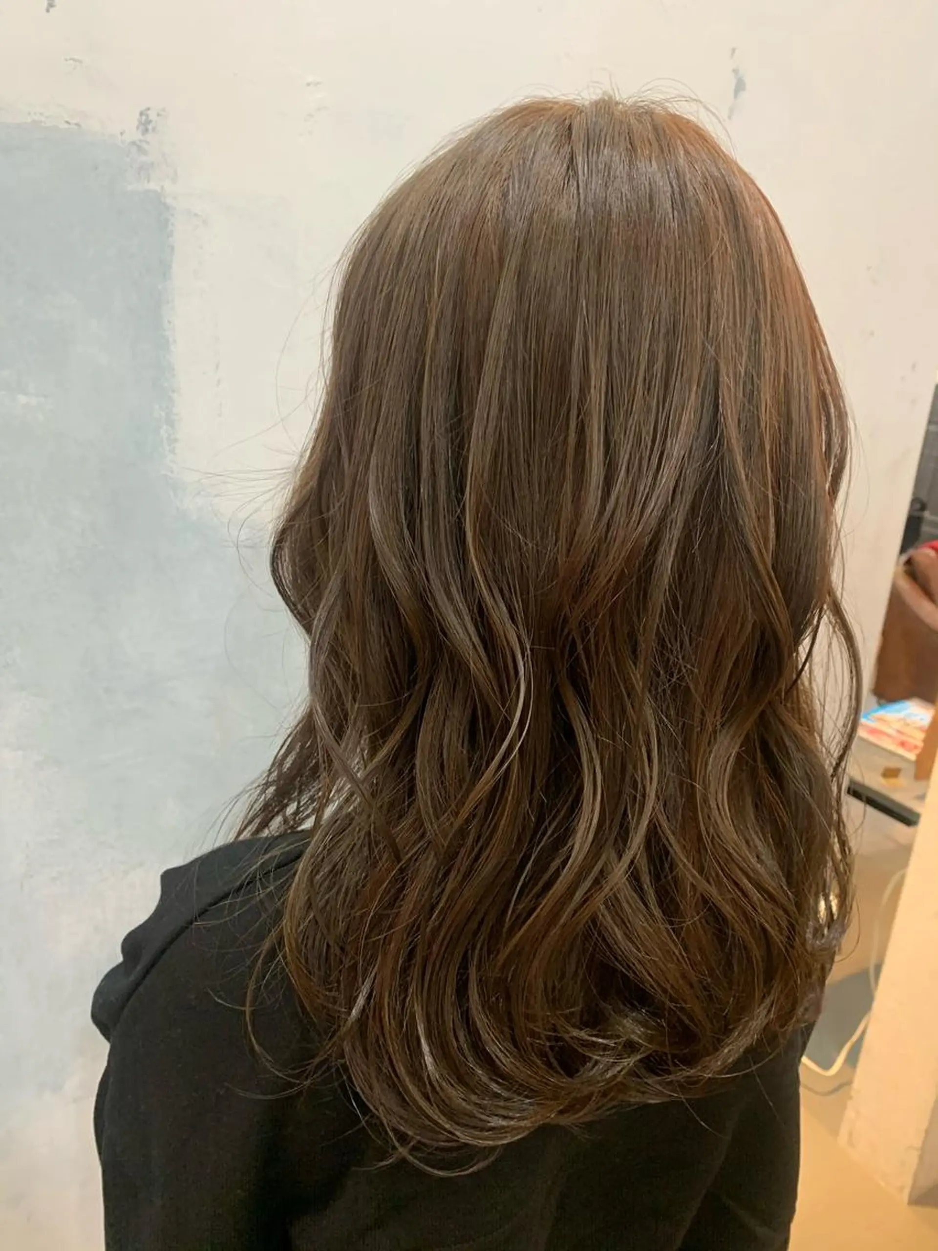 ロング カラー ブリーチ グレージュ ブリーチなしカラー カット ヘアカラー トリートメント 🍑艶髪✖️暖色系 ✨momoka🍑のヘアスタイル