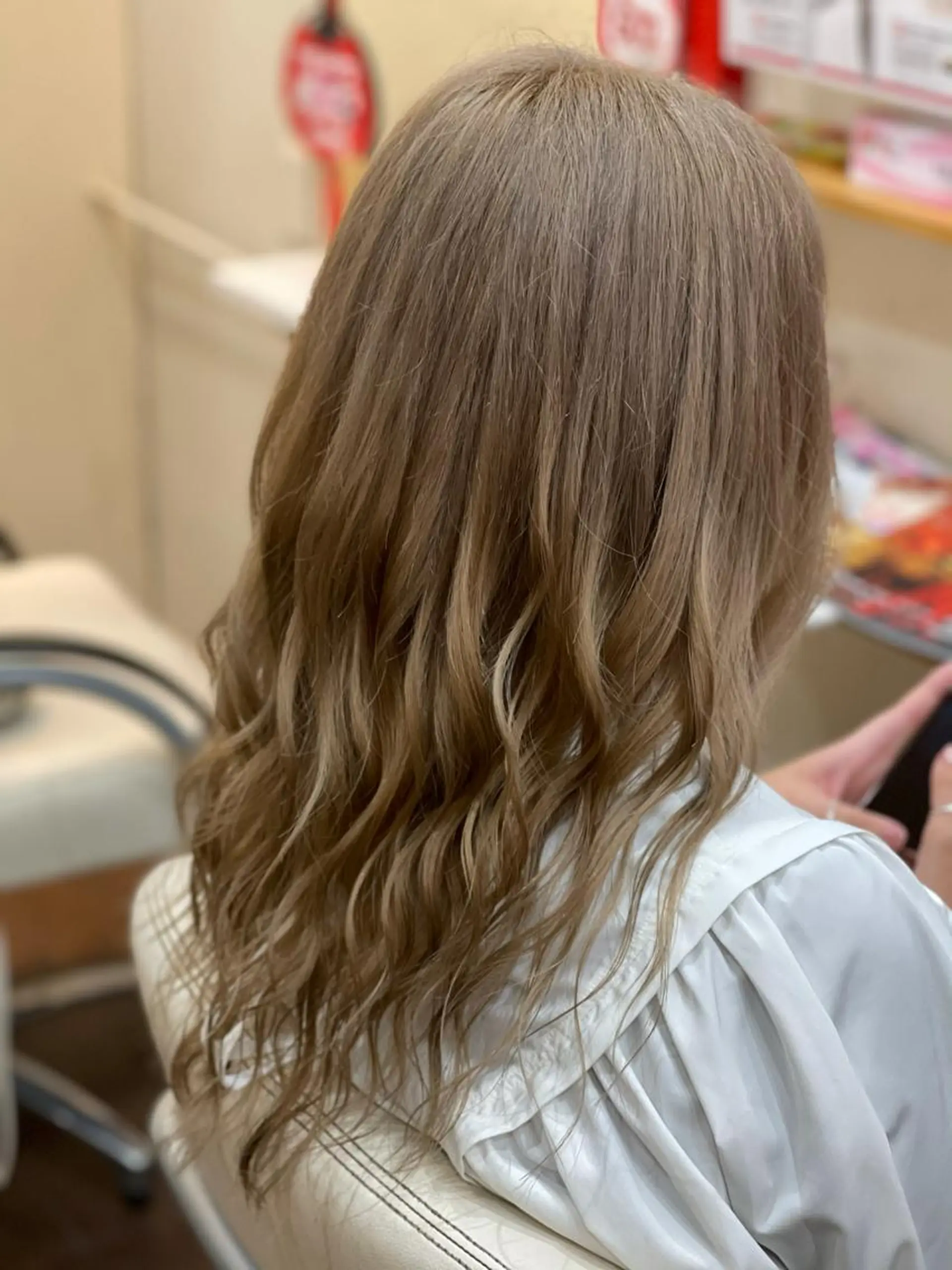 ロング ヘアカラー たけい ゆうきのヘアスタイル