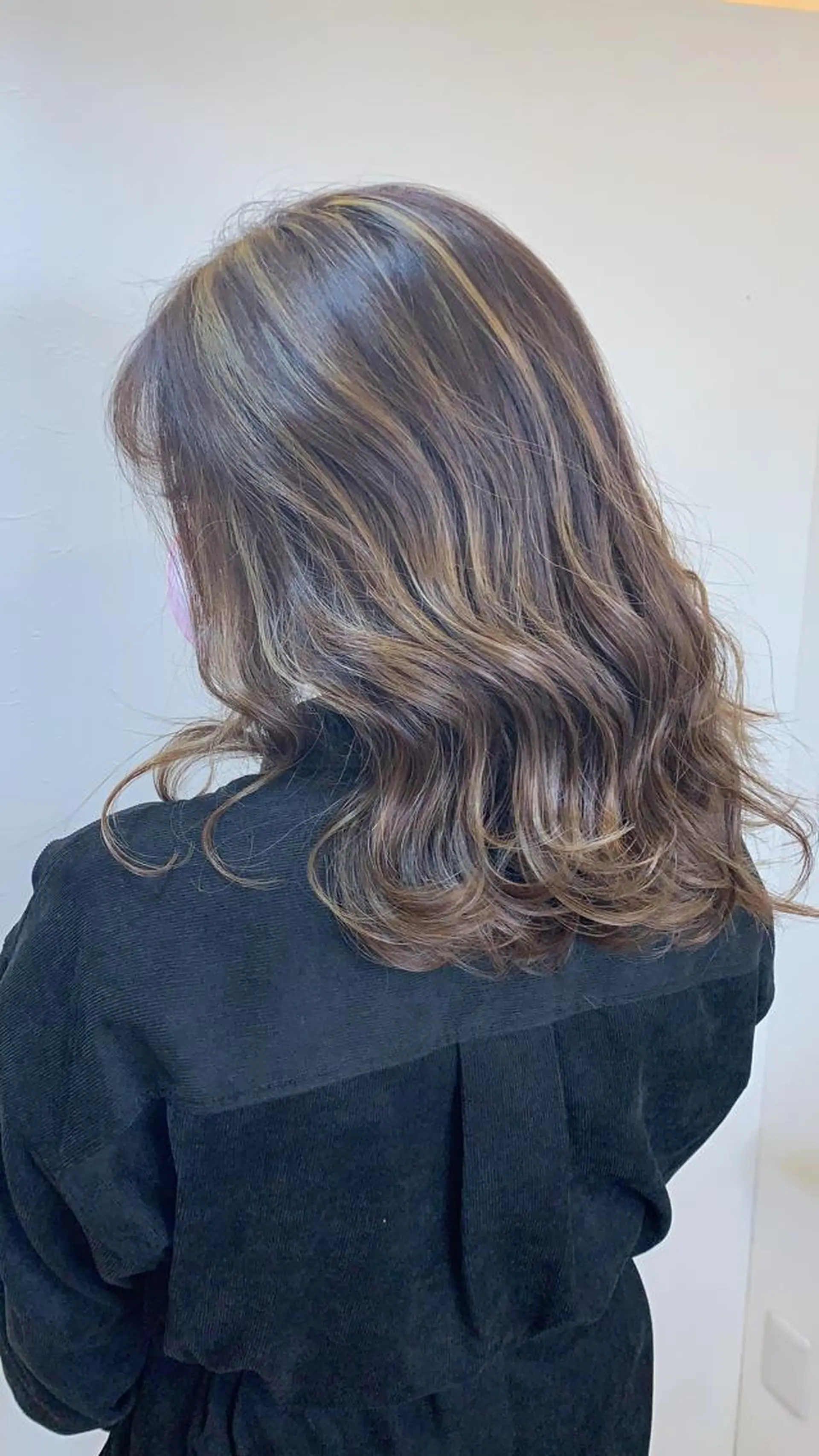 ミディアム カラー ヘアアレンジ 透明感カラー ハイライトカラー ハイライト 似合わせカット 🎗秋山勇/ GEAR.代表のヘアスタイル