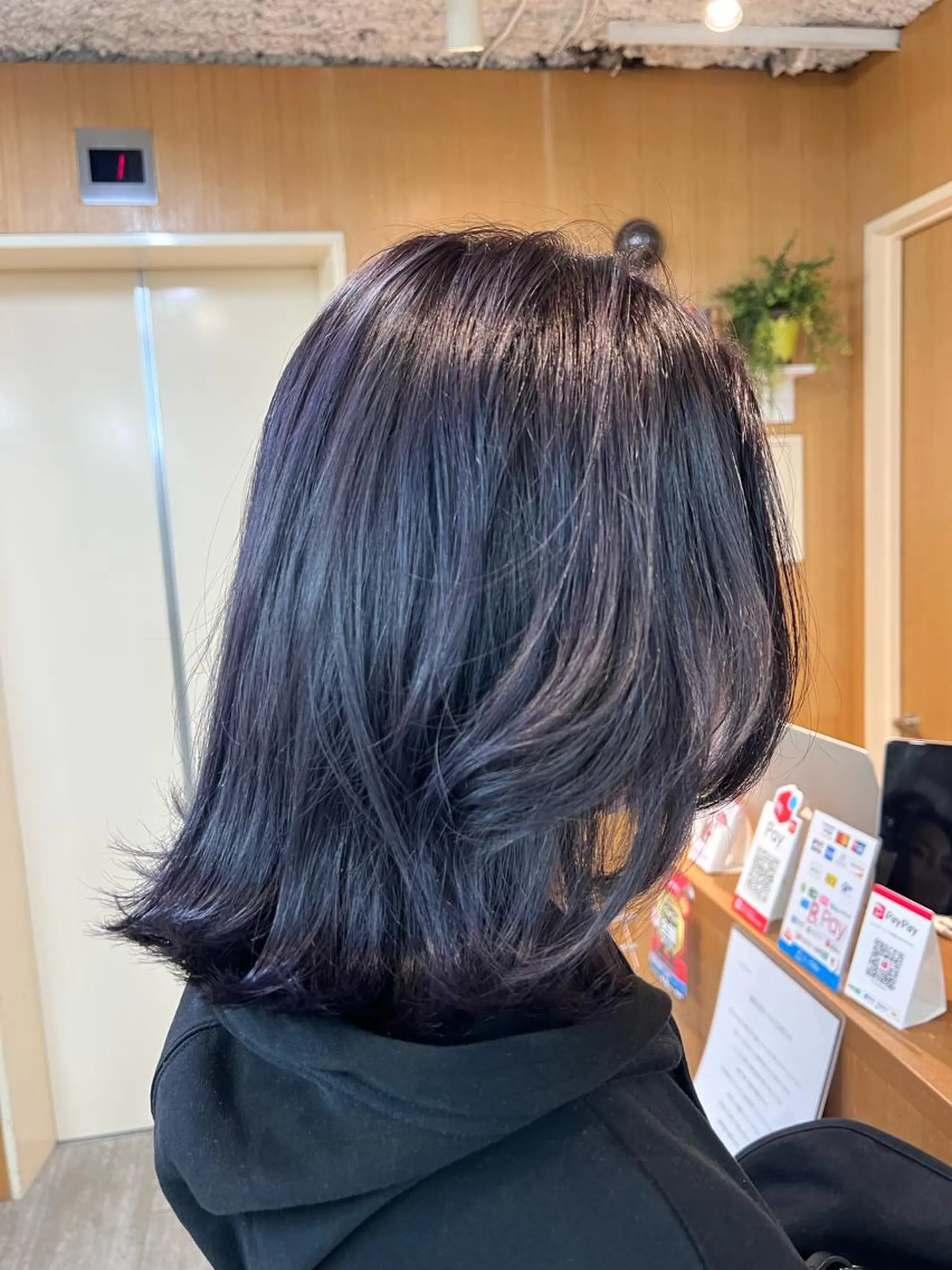 ミディアム カラー ブリーチ シルバー バイオレットカラー 透明感カラー ゆうだいのヘアスタイル