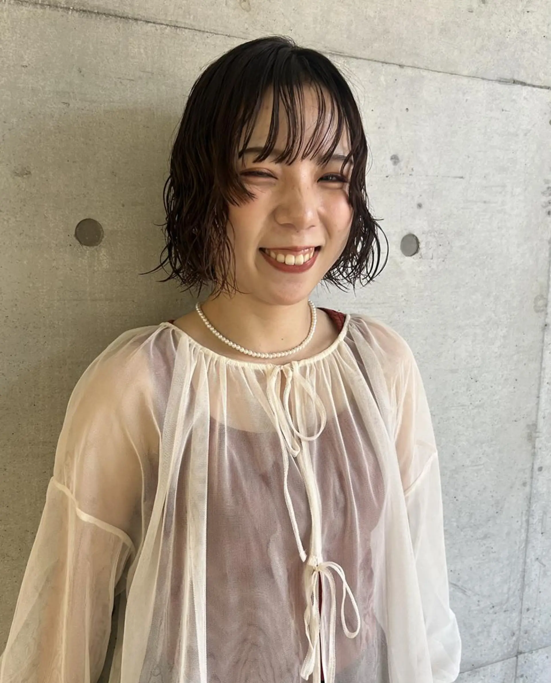 ミディアム ミディアムパーマ qiie ワンカラー ダブルカラーのヘアスタイル