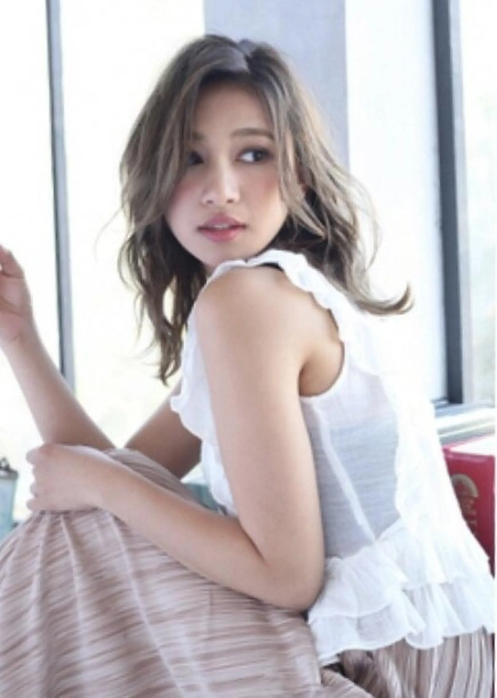 セミロング SALOWIN神宮前五丁目店所属・🇰🇷韓国風艶髪✨ 髪質改善 倉岡しおんのヘアスタイル