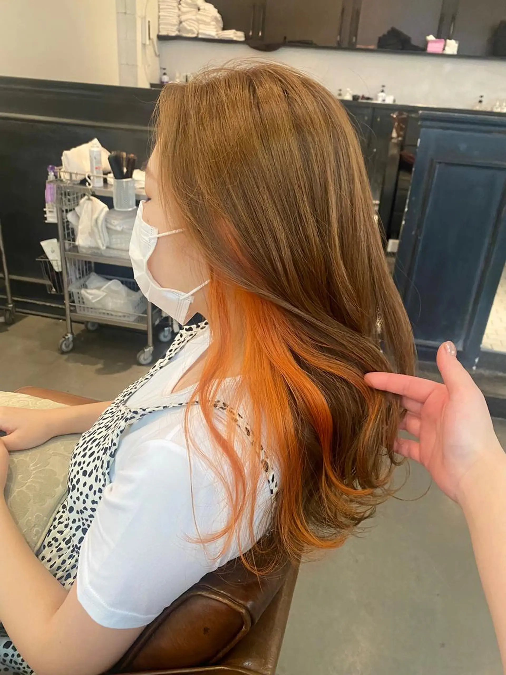 ロング カラー ブリーチ インナーカラー オレンジ ヘアカラー 🍑艶髪✖️暖色系 ✨momoka🍑のヘアスタイル