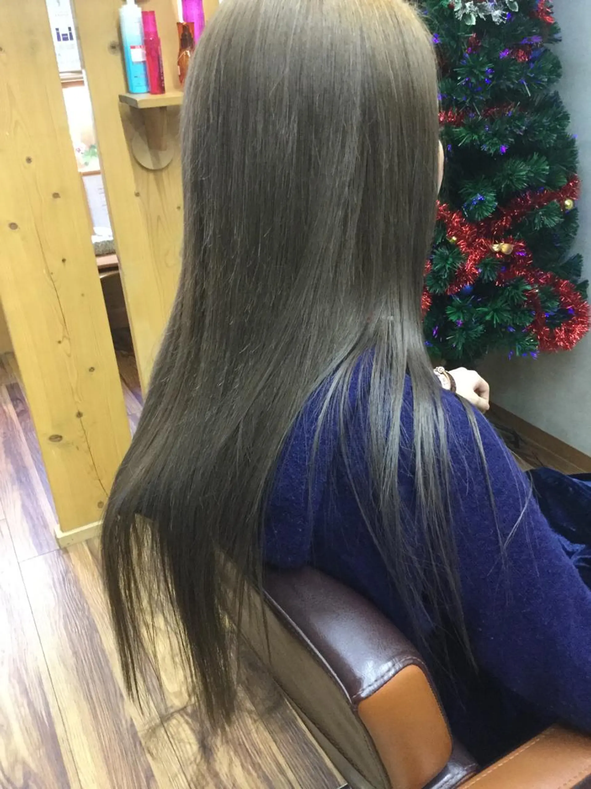 ロング カラー アッシュ アッシュグレー アッシュグレージュ グレージュ イルミナカラー 後藤 健史のヘアスタイル