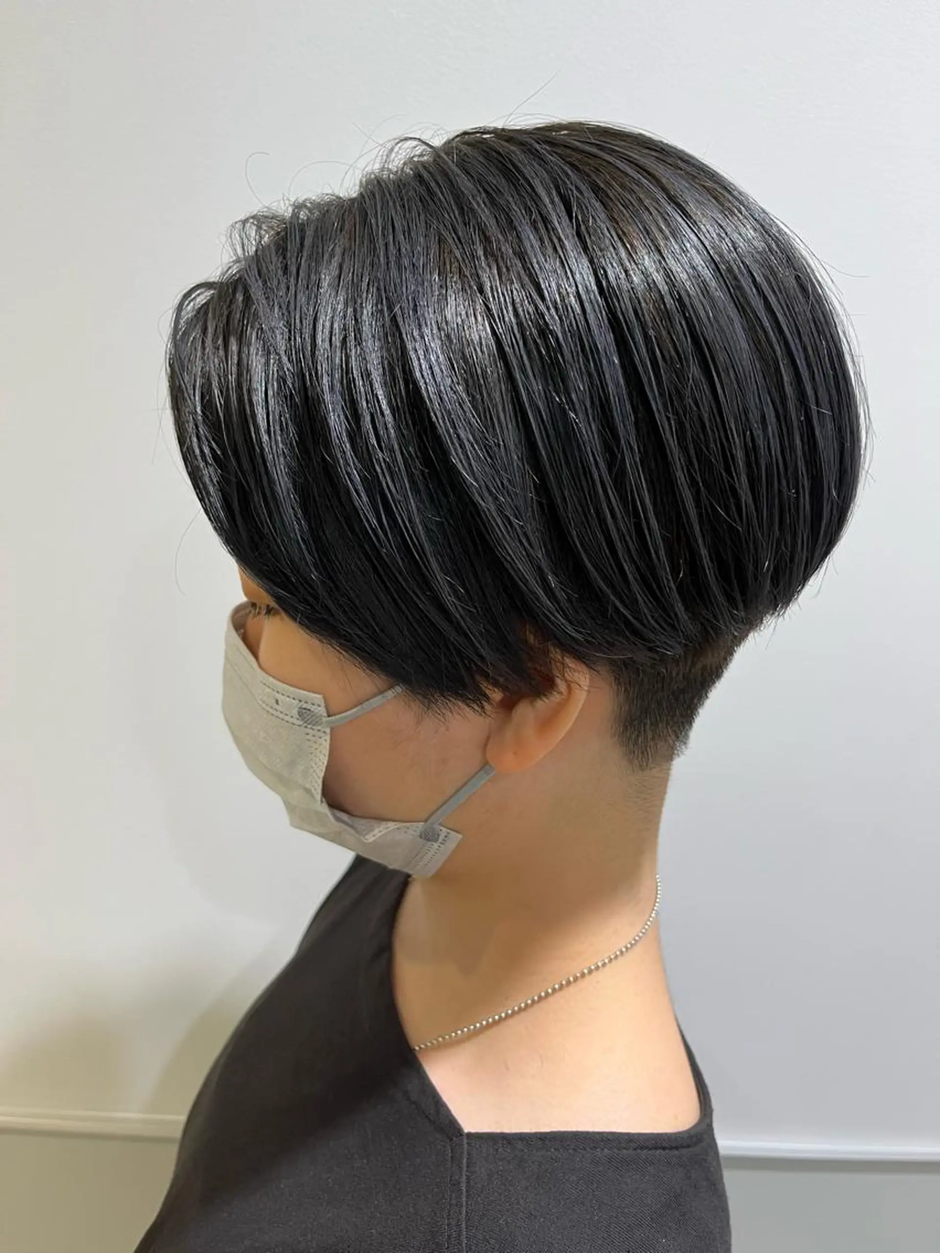 ショート カラー ベージュカラー 黒髪 ブリーチ ブルーカラー ブルーブラック カット ヘアカラー ヘアセット BACANCES〜バカンス〜所属・👑👑👑👑工藤 敬👑👑👑👑のヘアスタイル