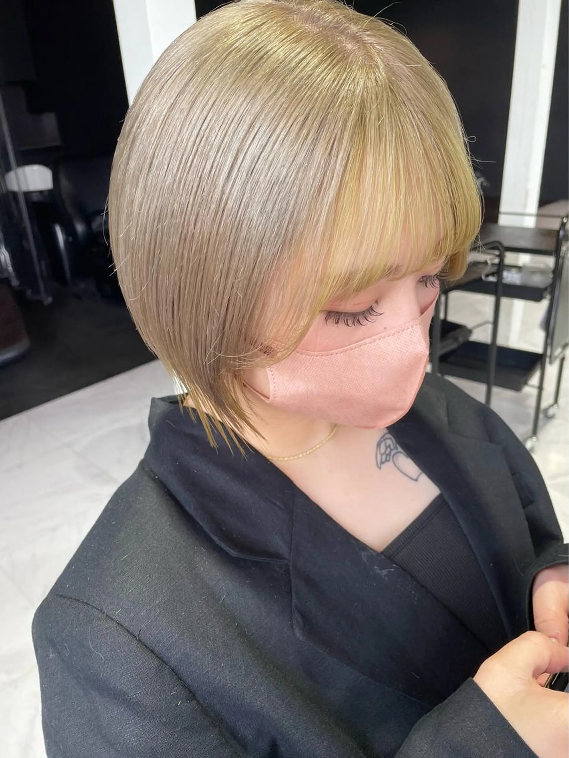 ショート カット ヘアカラー 岩田 萌那のヘアスタイル