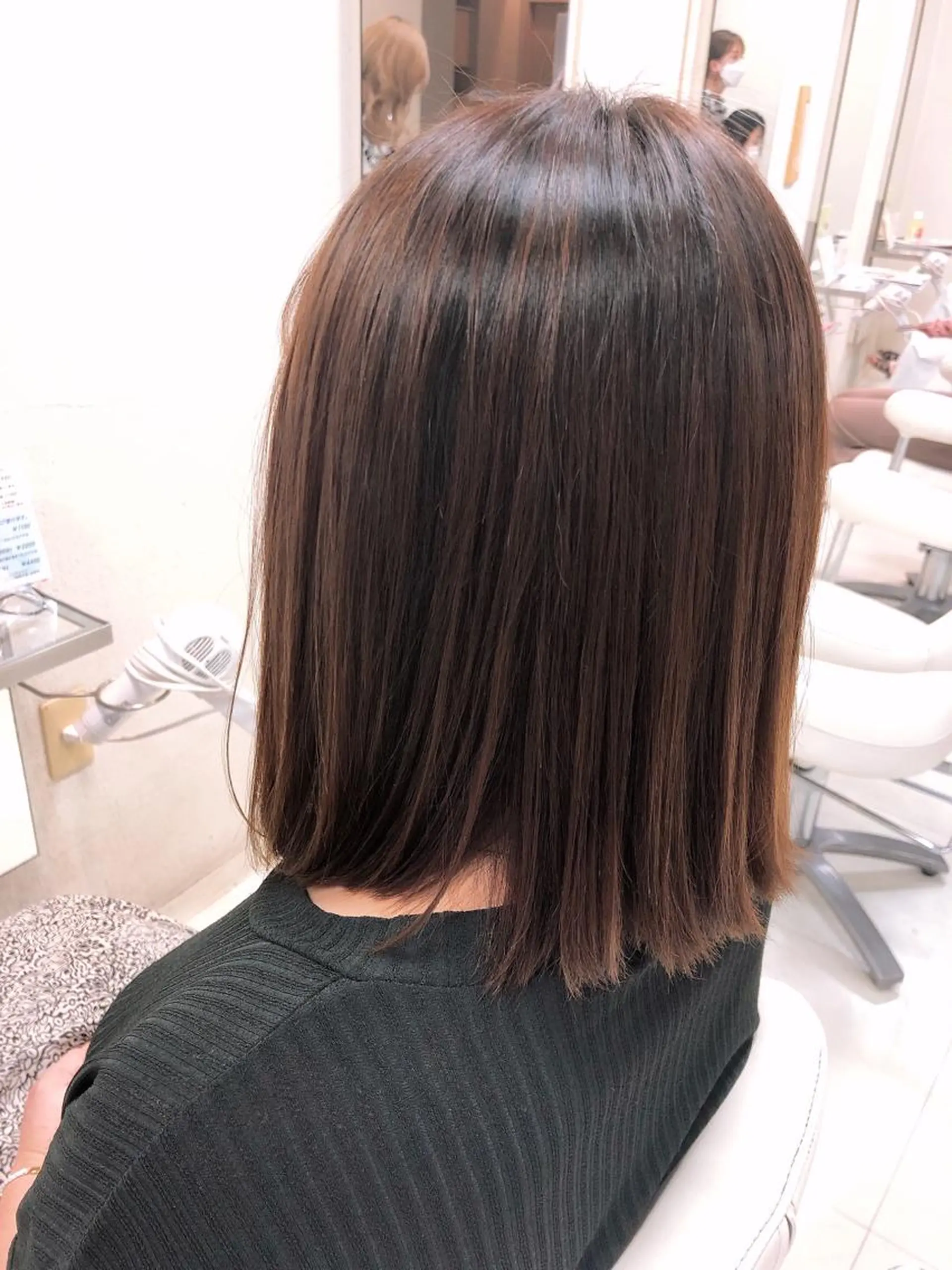 ミディアム 縮毛矯正 阿部 美咲のヘアスタイル