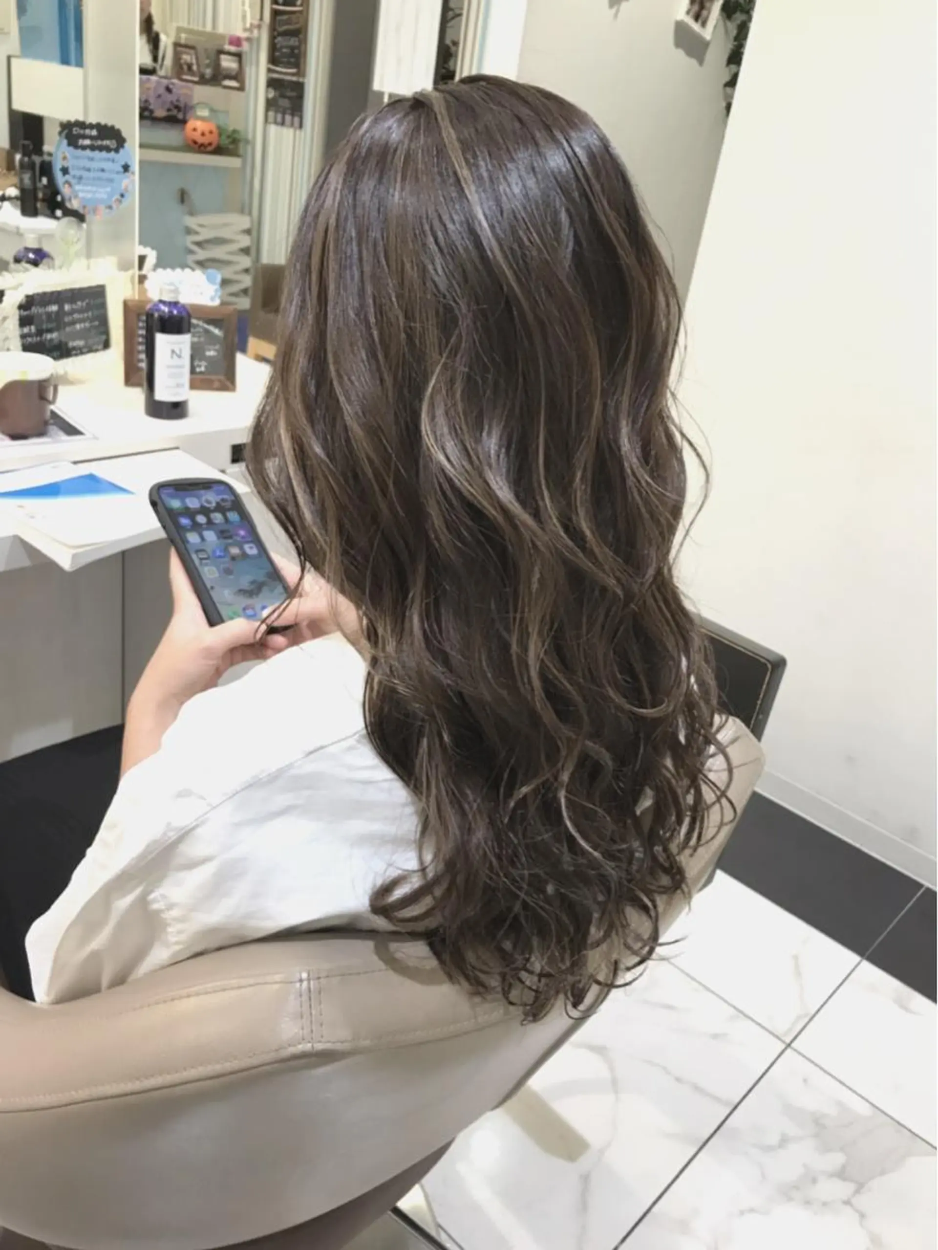 セミロング カラー アッシュ 透明感カラー ハイライトカラー ハイライト カット ヘアカラー 山崎俊輔/髪質改善 /バレイヤージュのヘアスタイル