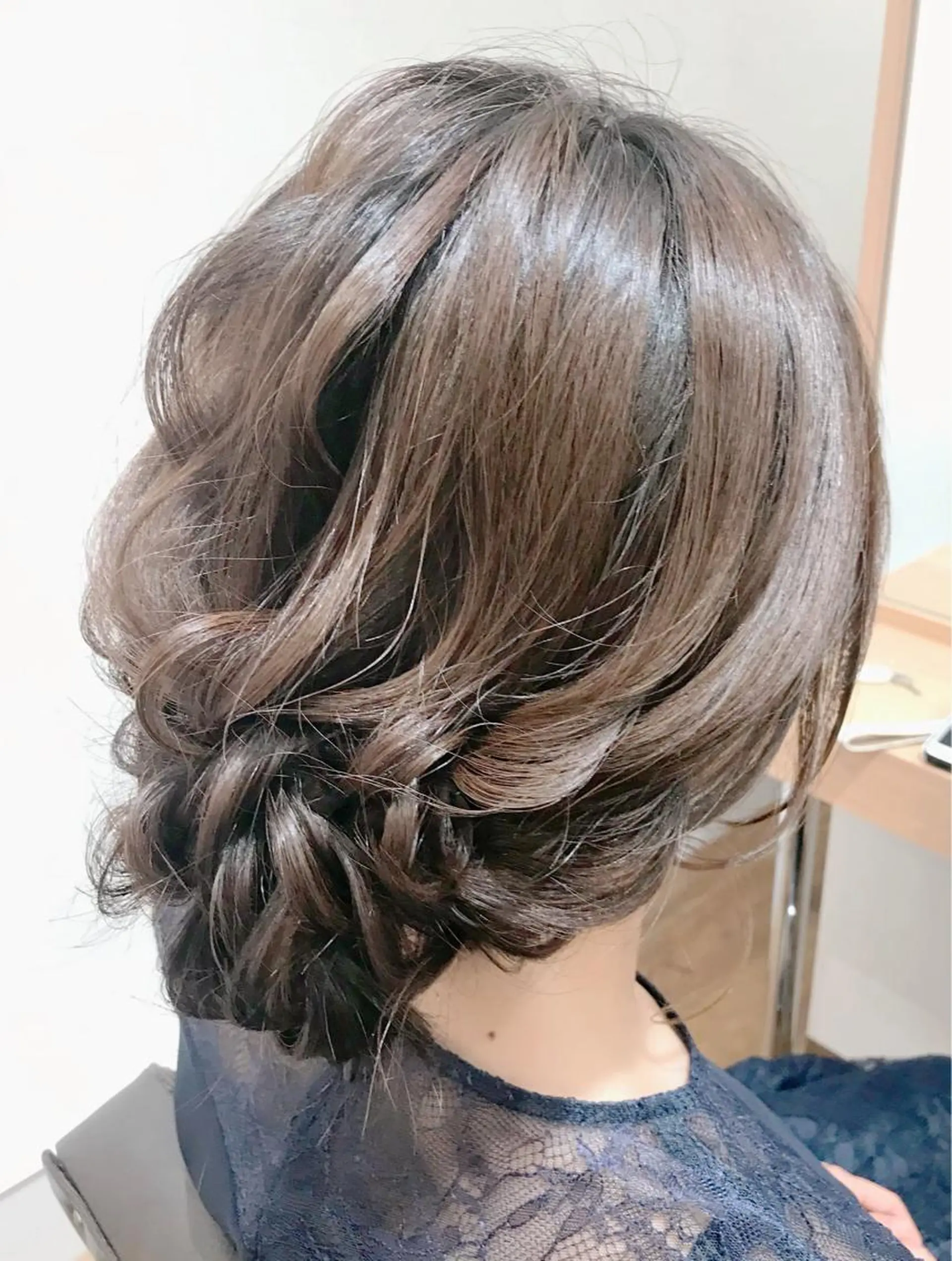 ミディアム ヘアアレンジ ローシニヨン ヘアセット GRANLUSSO 〜グランルッソ駅前店所属・木口 嘉美のヘアスタイル