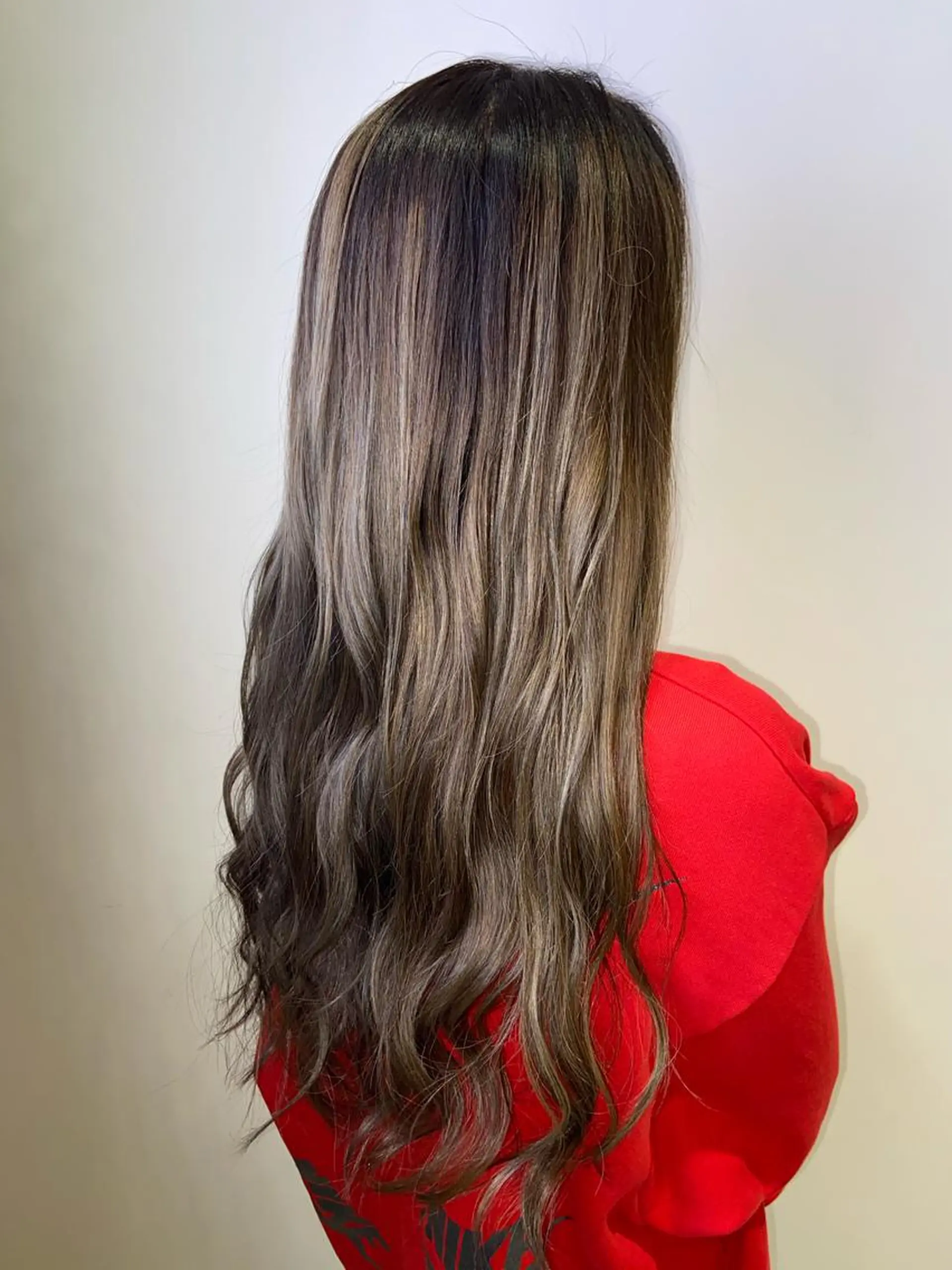 ロング カラー ヘアカラー 🐺ウルフ/レイヤー 似合わせ‎🤍沙羅のヘアスタイル