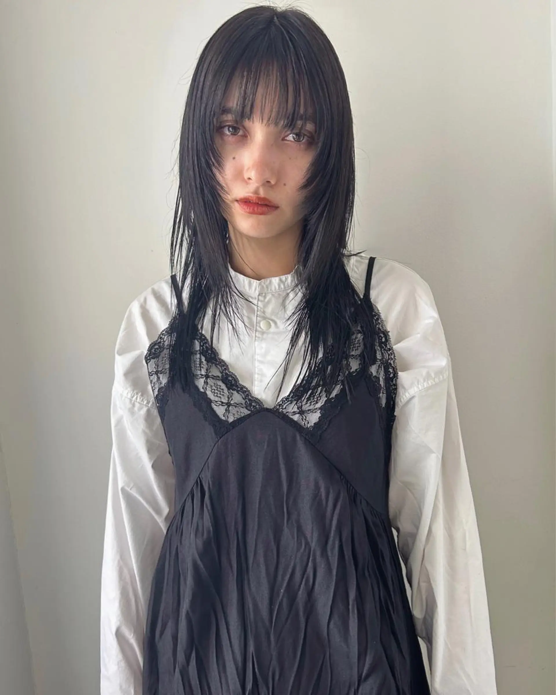 セミロング カラー レイヤーカット ウルフカット カット ヘアカラー トリートメント Loom.所属・村上雅人 ナチュラルモードのヘアスタイル